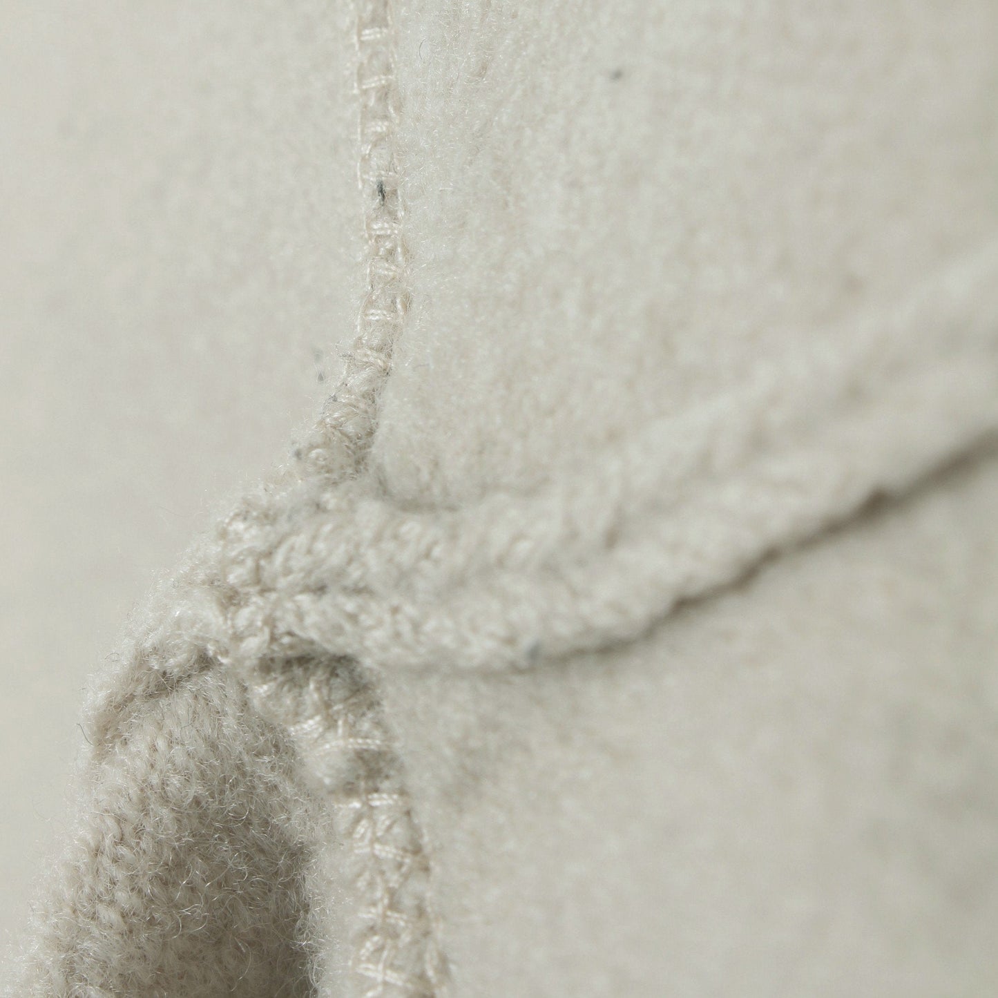 FELTED ROUGH WOOL KNIT