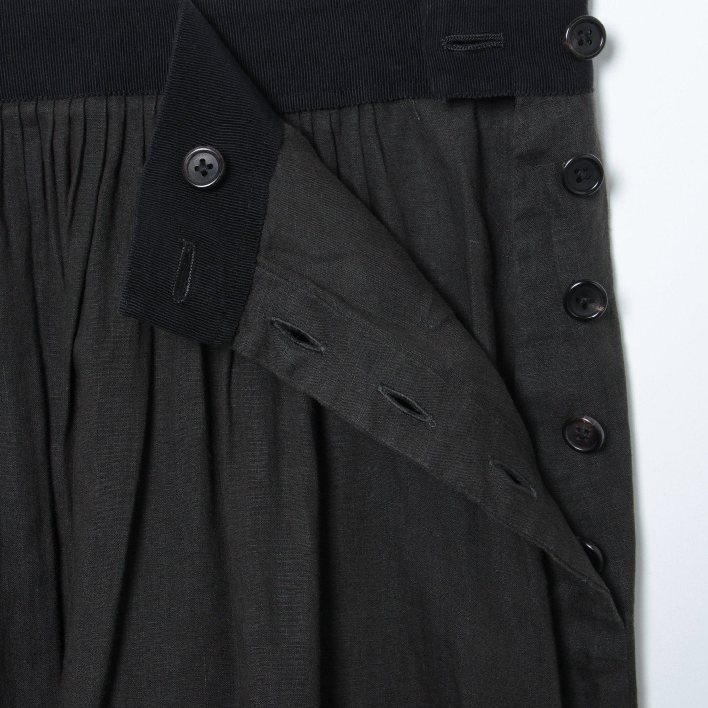 LIGHTWEIGHT LINEN SKIRT