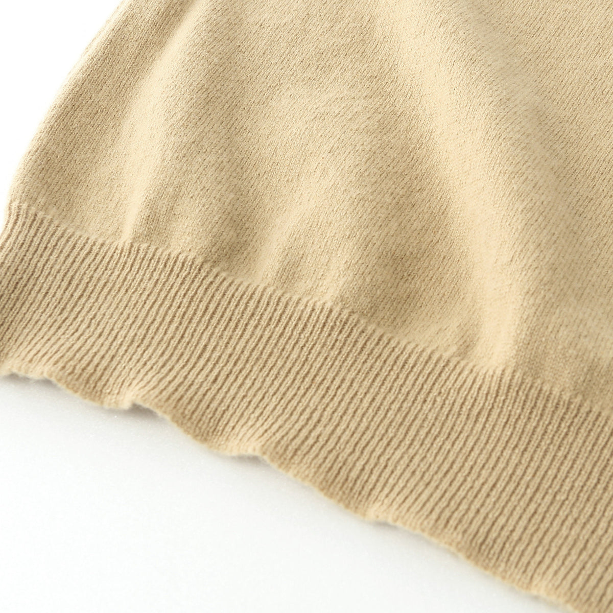 WIDE V NECK KNIT
