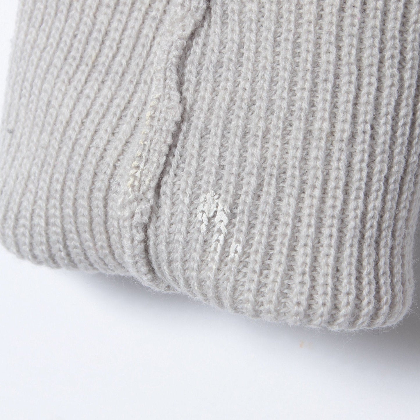 LIGHTWEIGHT WOOL KNIT