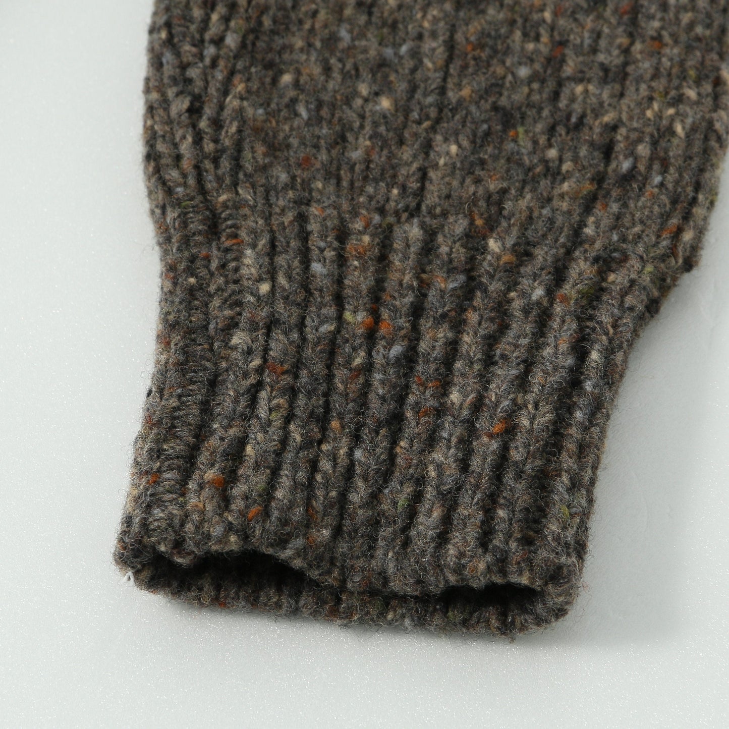 SOFT WOOL DONEGAL KNIT