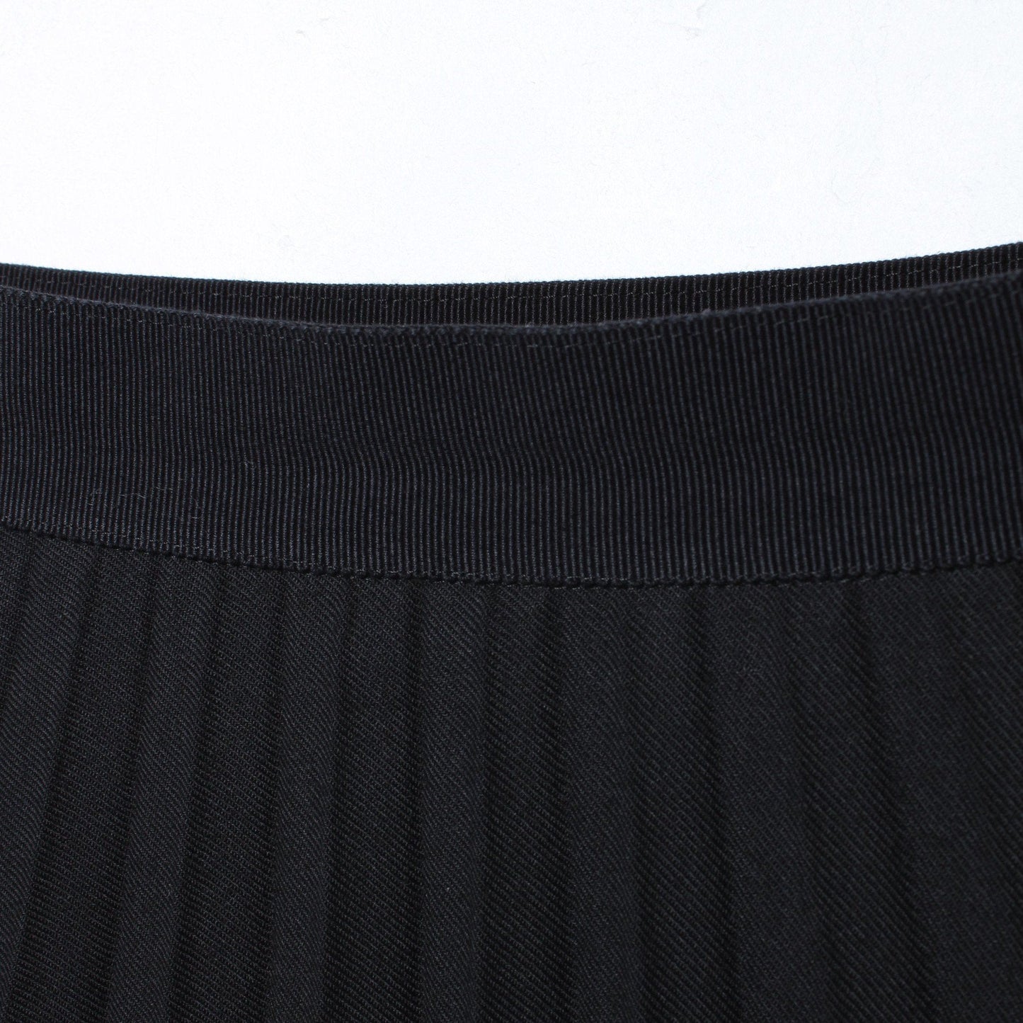 FINE WOOL GABARDINE SKIRT