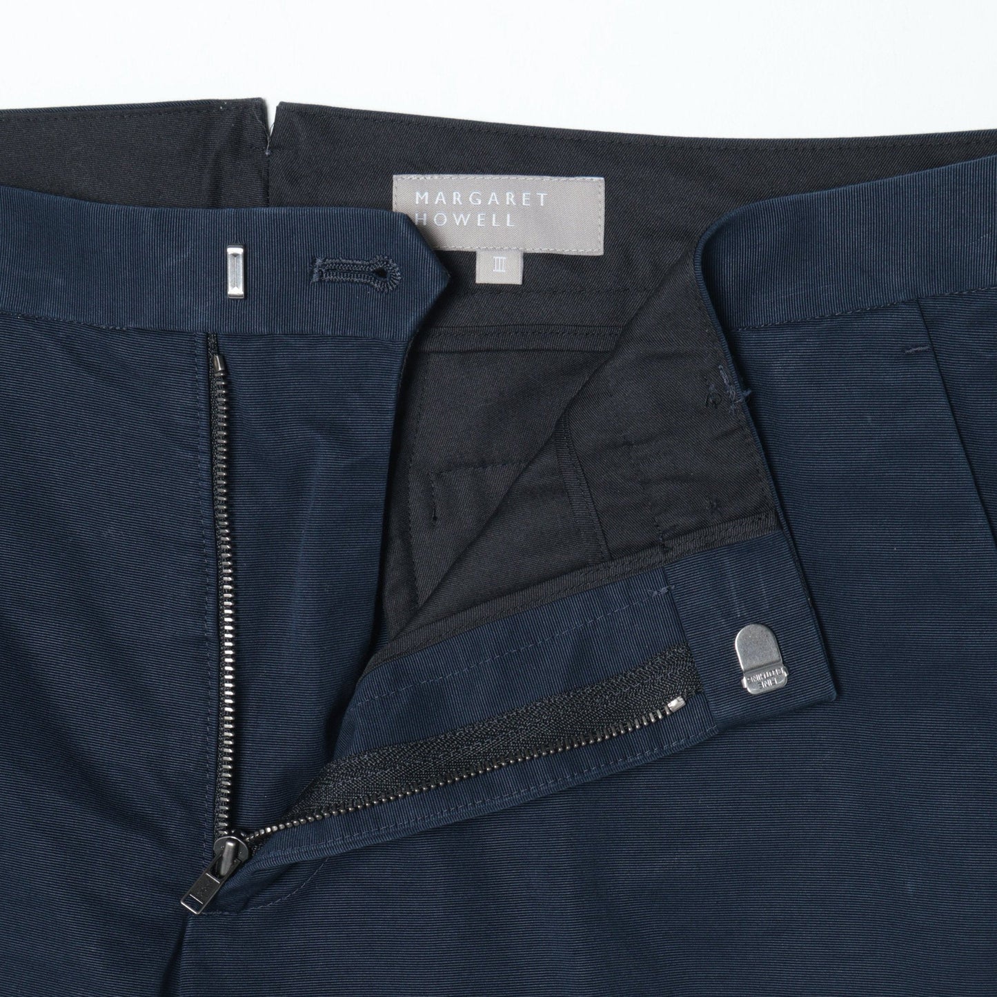 COMPACT FAILLE TROUSERS