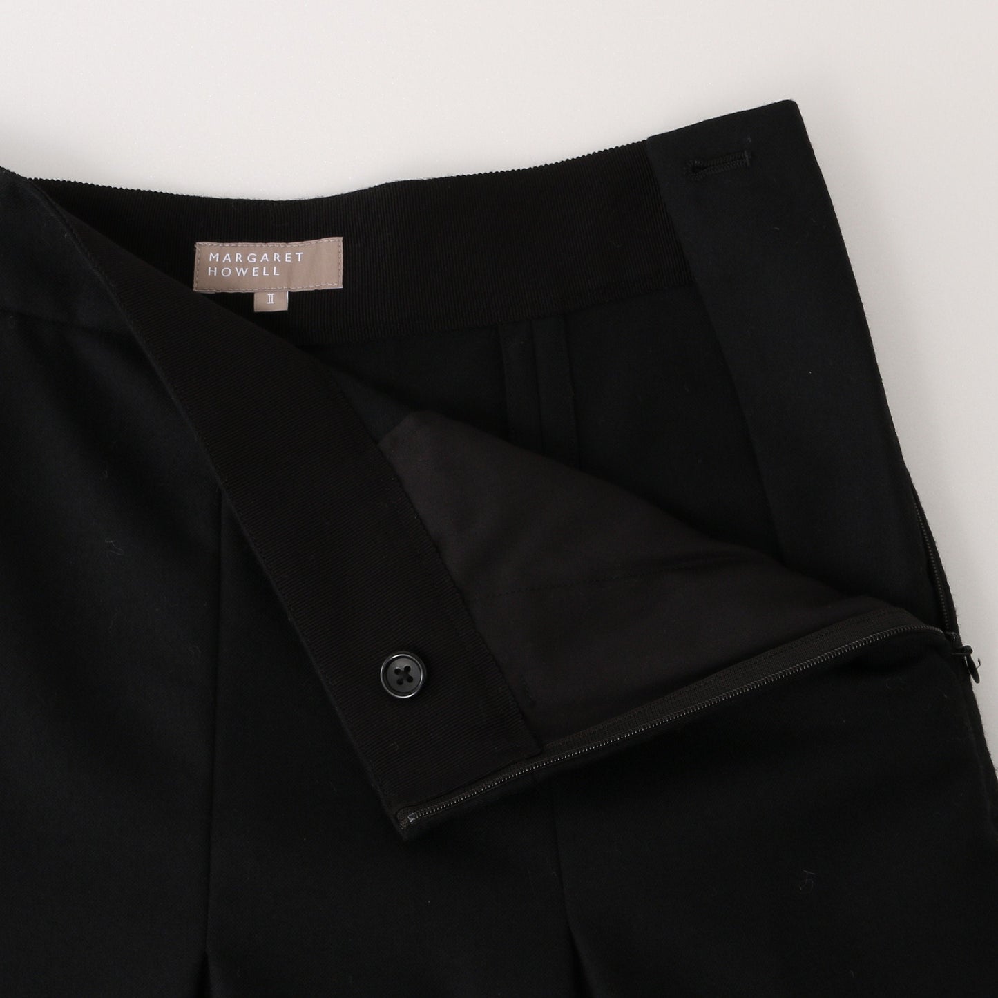 BLACK FLANNEL SKIRT