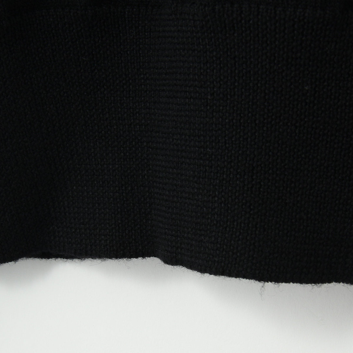 MERINO WOOL KNIT