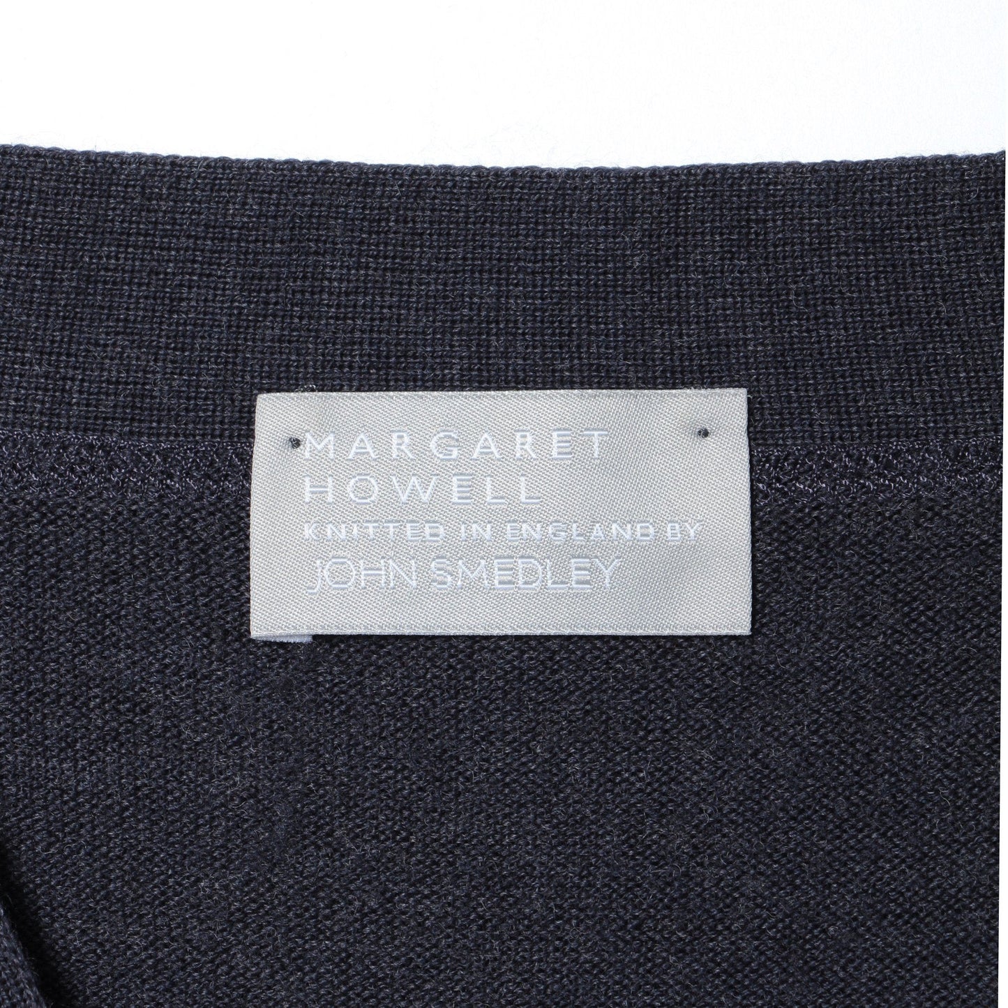 MERINO V NECK CARDIGAN KNIT