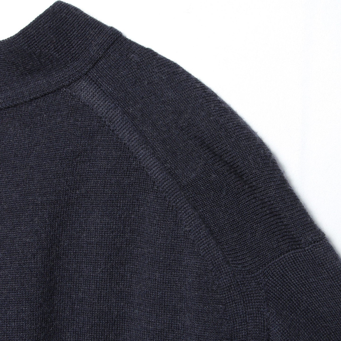 MERINO V NECK CARDIGAN KNIT