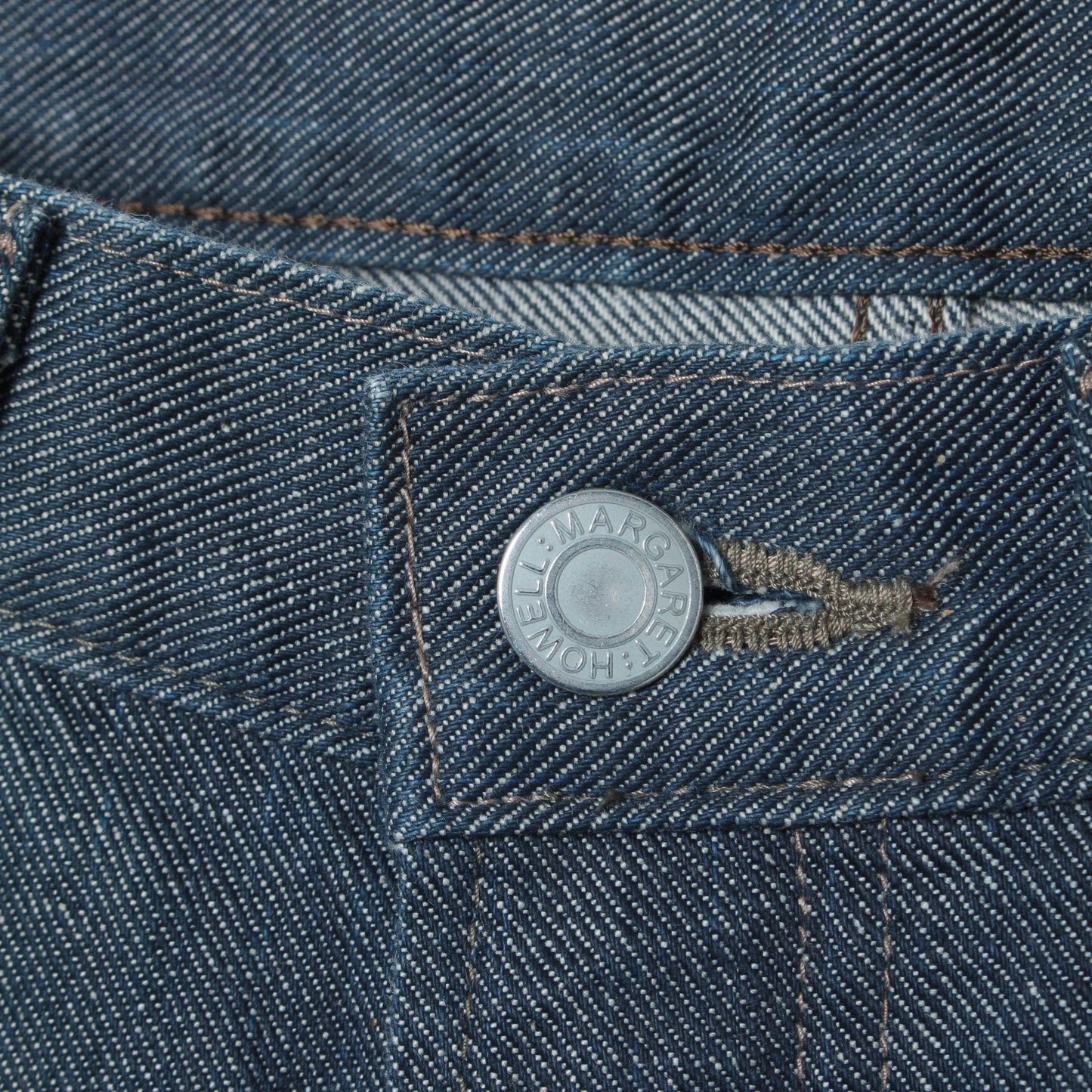 GREY CAST TROUSERS