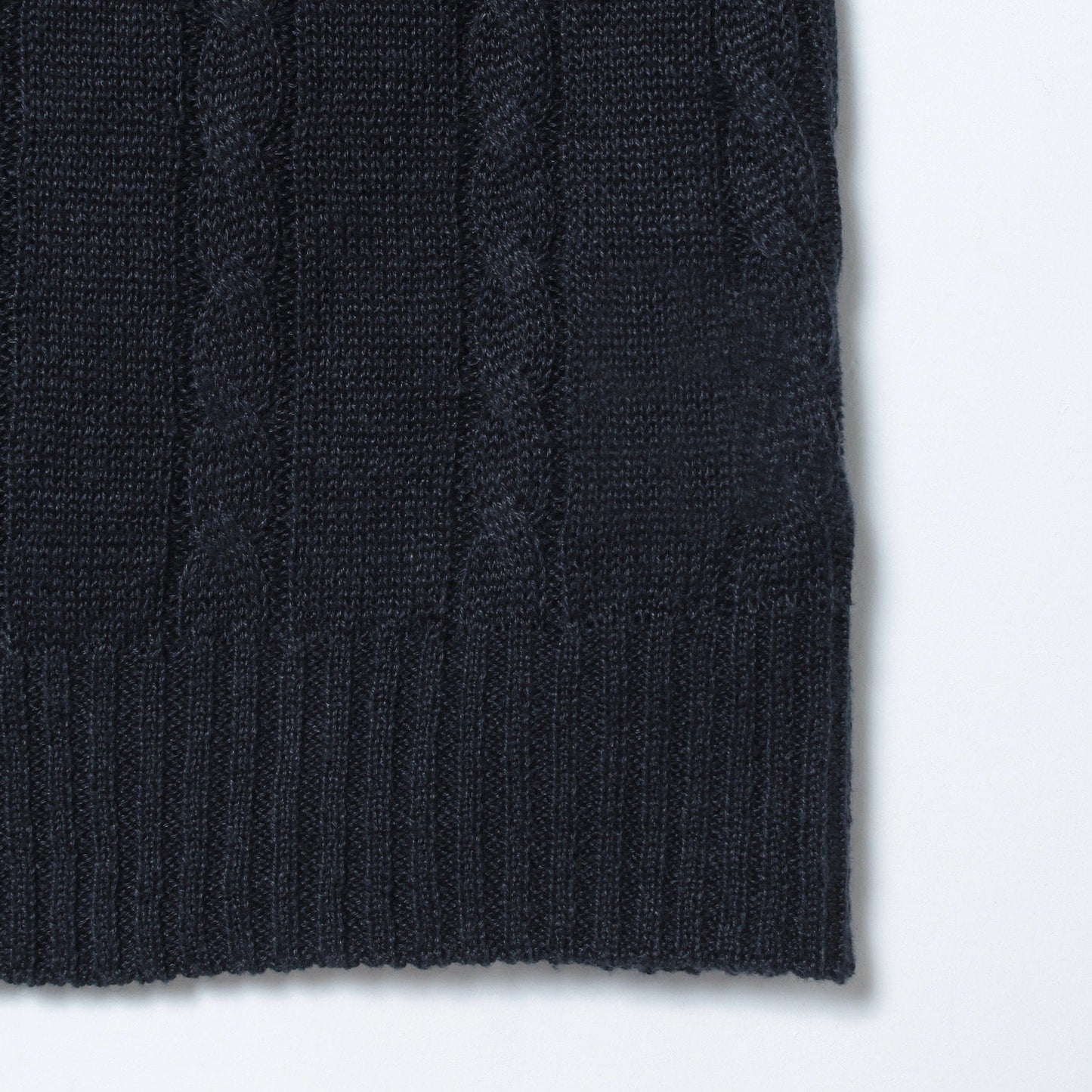 LINEN CABLE VEST KNIT