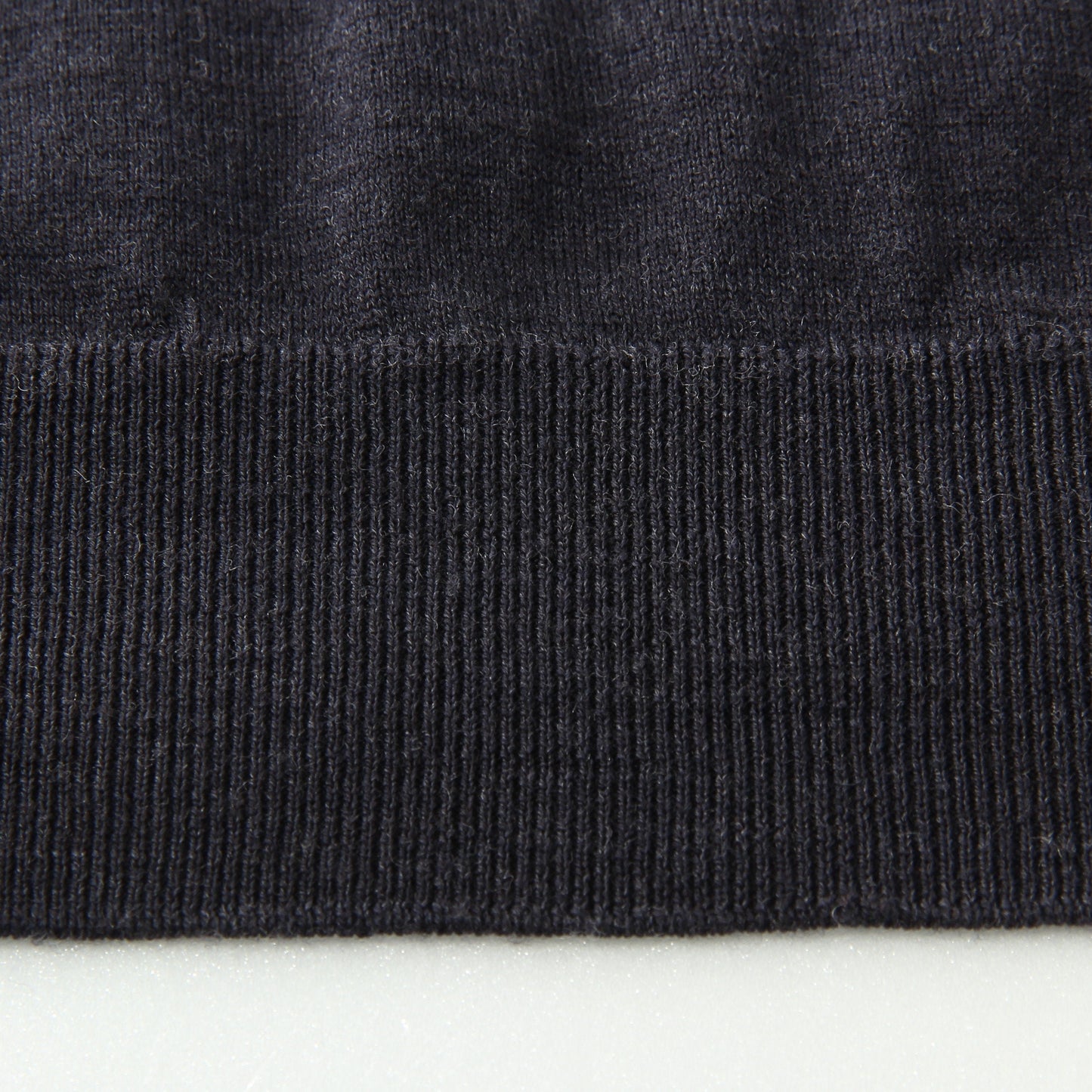 WOOL TURTLE NECK KNIT