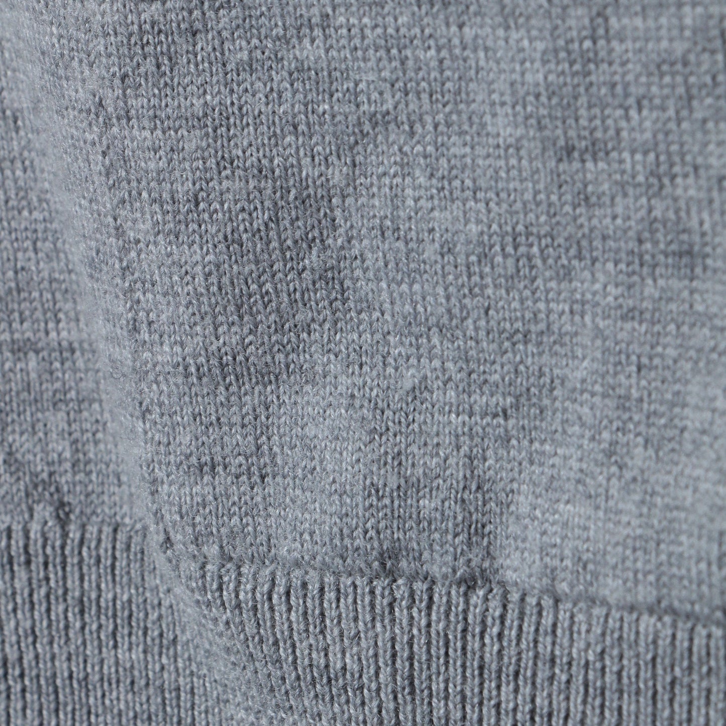 MERINO V NECK CARDIGAN KNIT