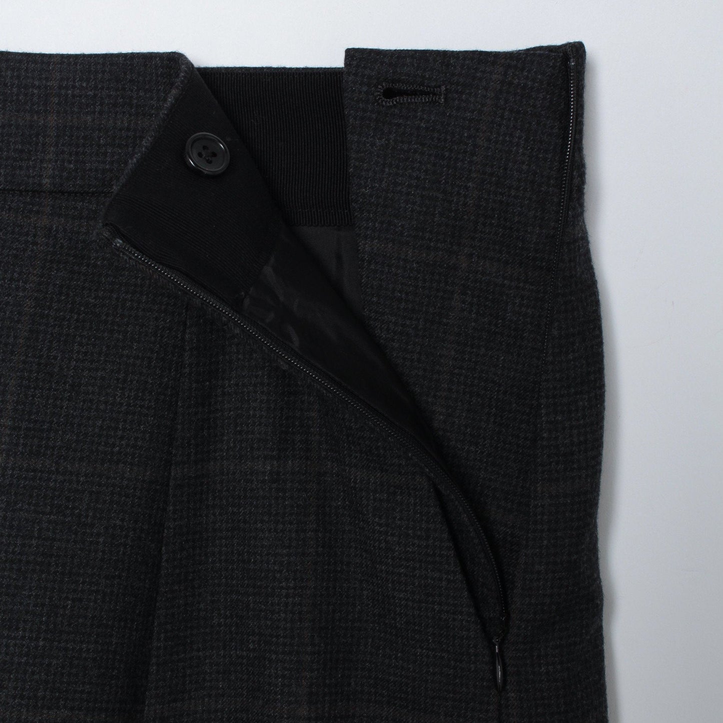 FINE WOOL FLANNEL SKIRT