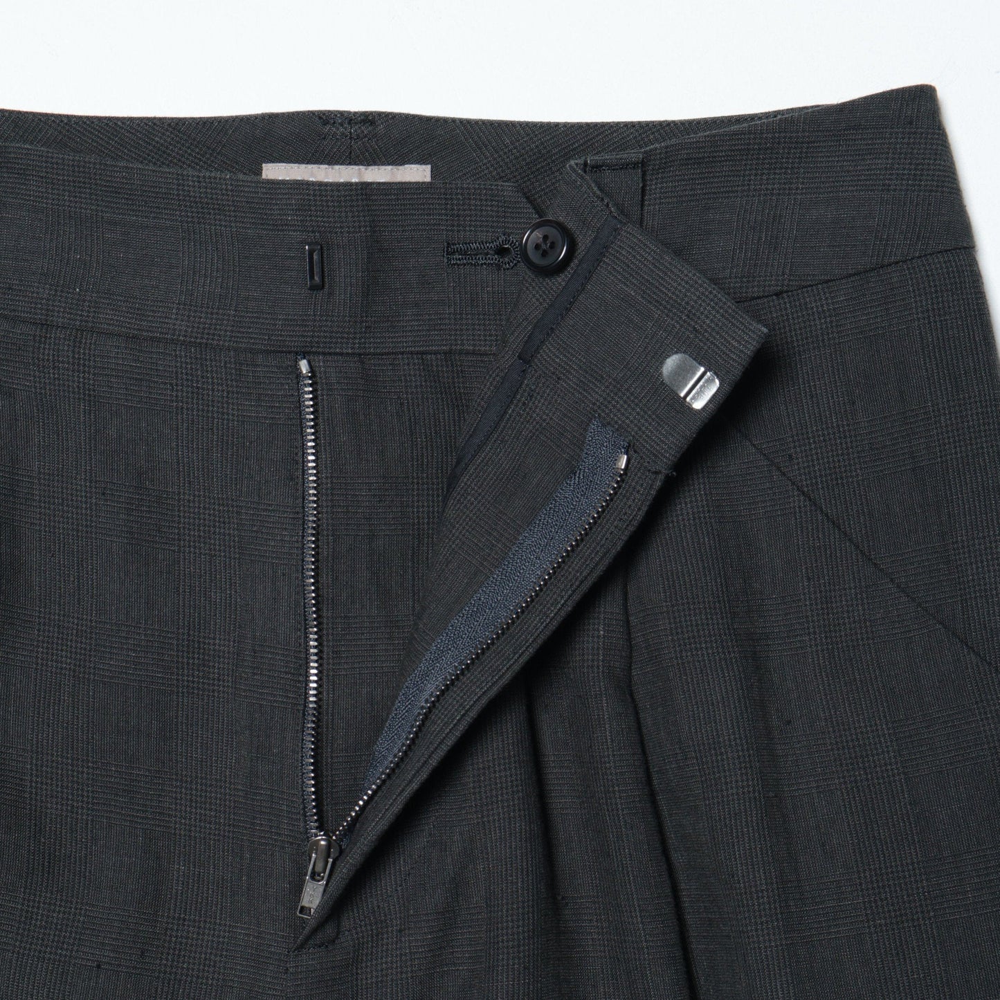 LINEN TROUSERS