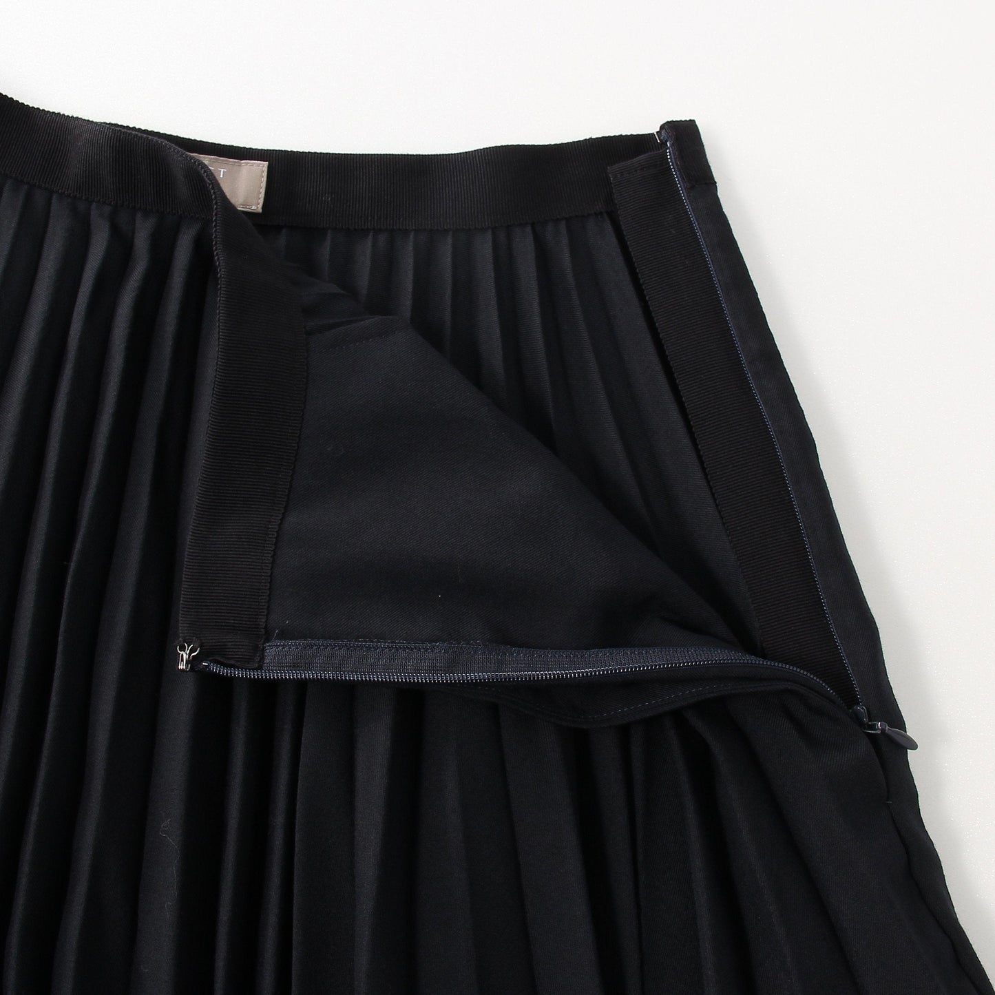 FINE WOOL TWILL SKIRT