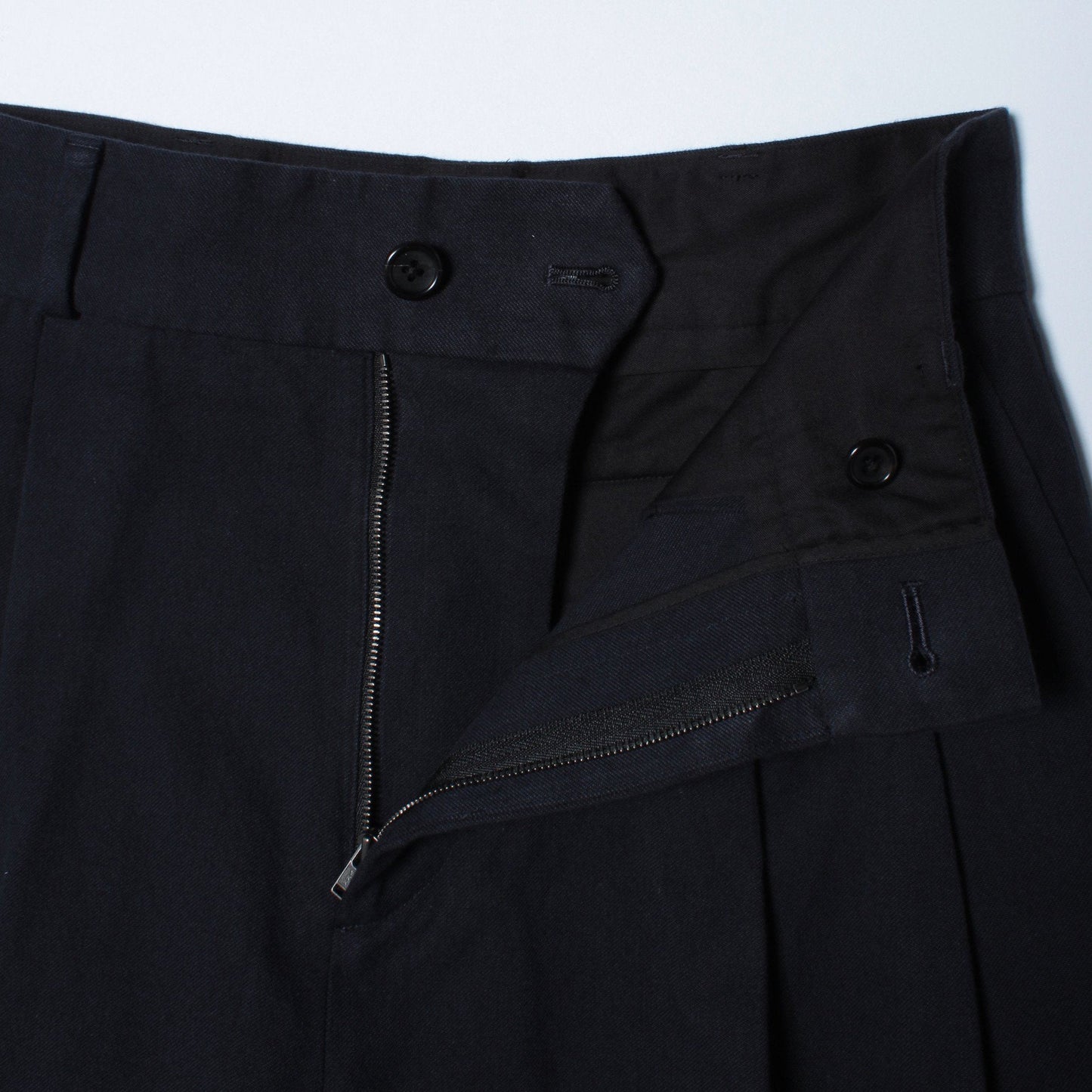 YARN DYE HEAVY COTTON TWILL TROUSERS