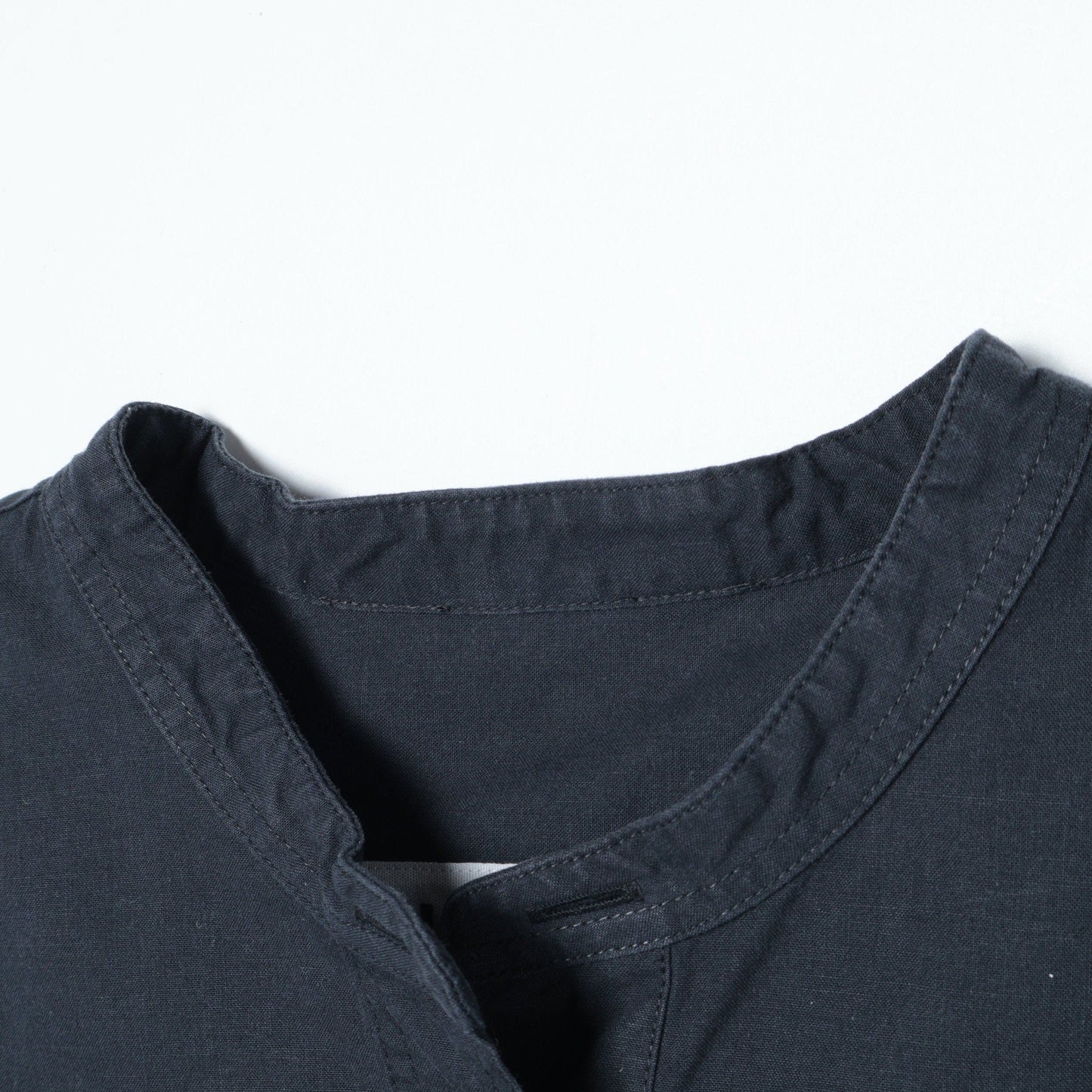 DENSE COTTON END ON END SHIRT