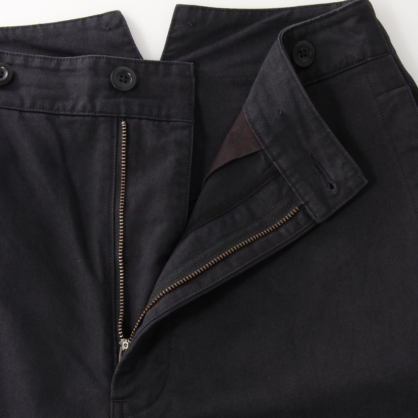 WASHED COMPACT COTTON TROUSERS