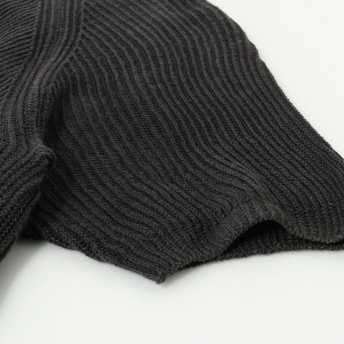 RIBBED LINEN KNIT