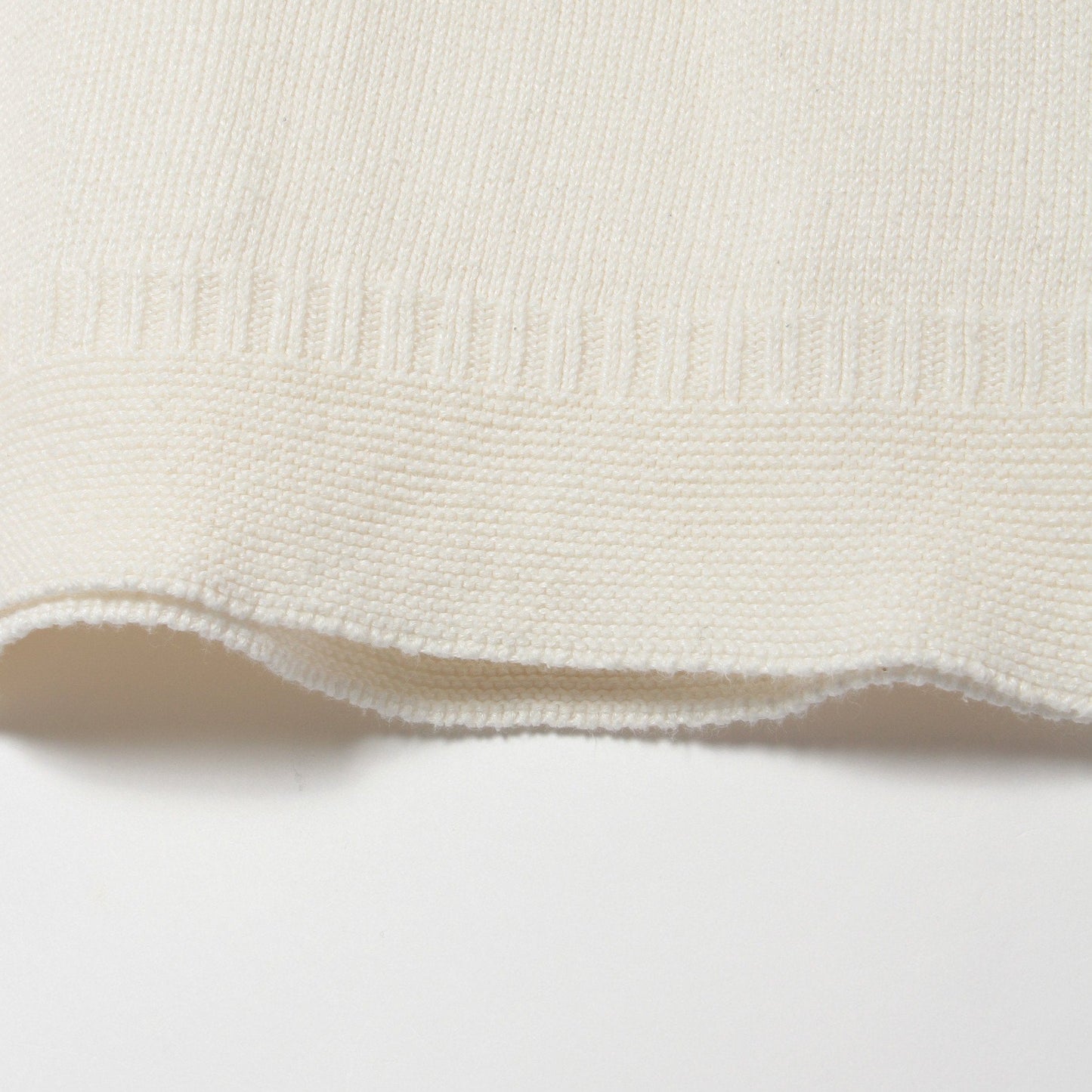 V NECK GUERNSEY KNIT