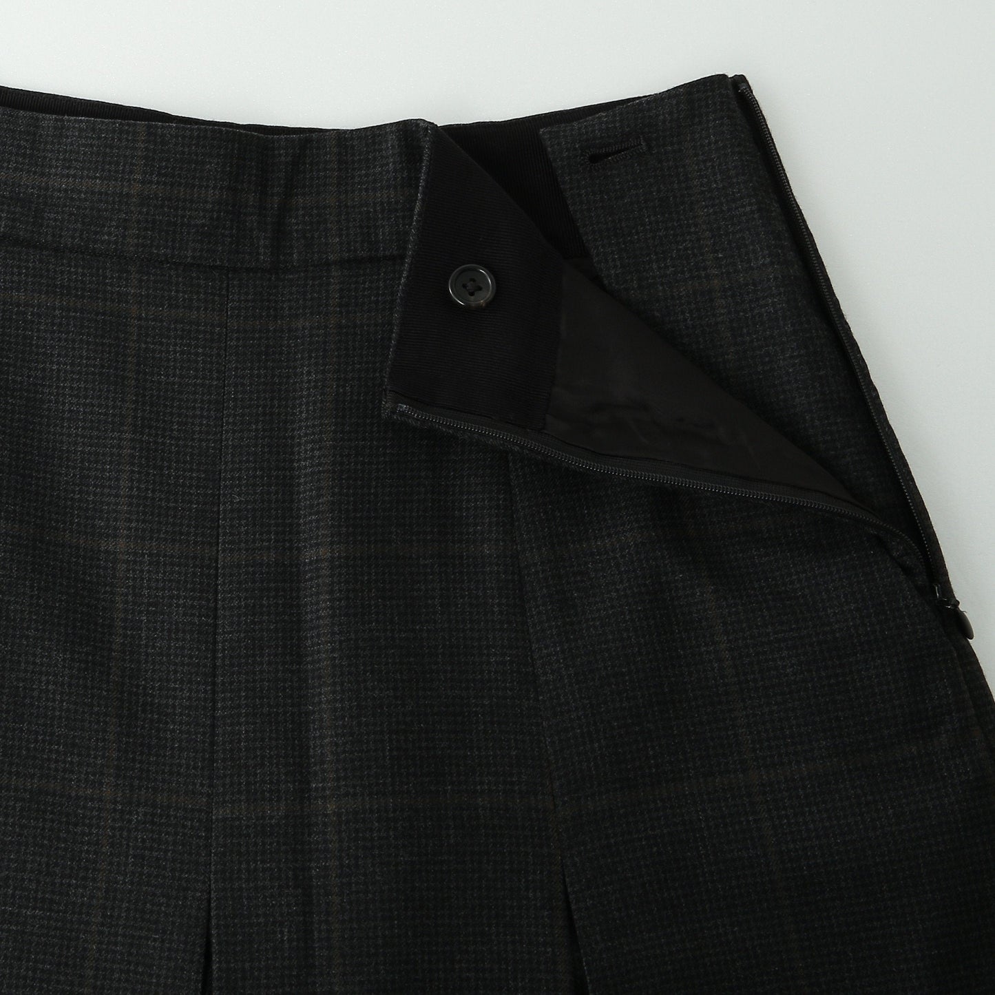 FINE WOOL FLANNEL SKIRT