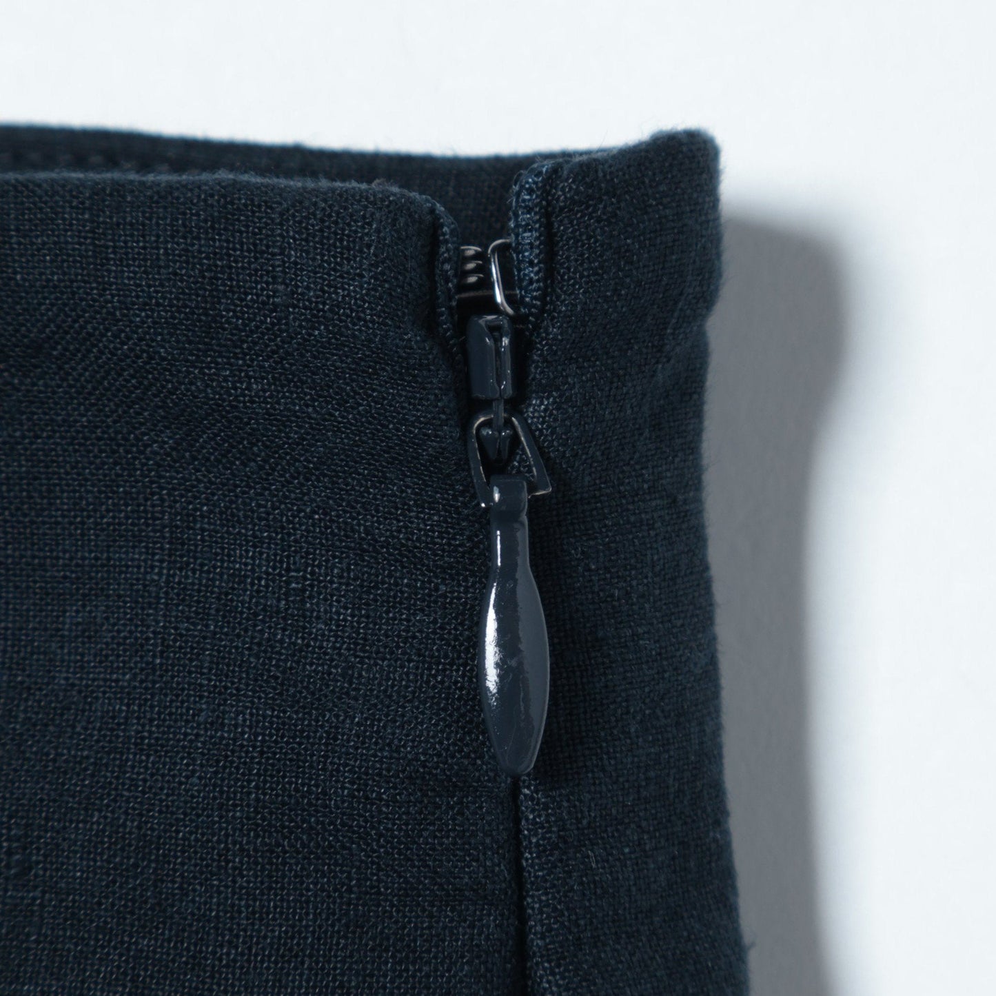 LIGHT LINEN SKIRT