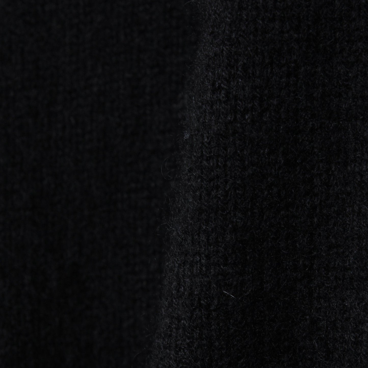 CASHMERE SLEEVELESS ROLL NECK KNIT
