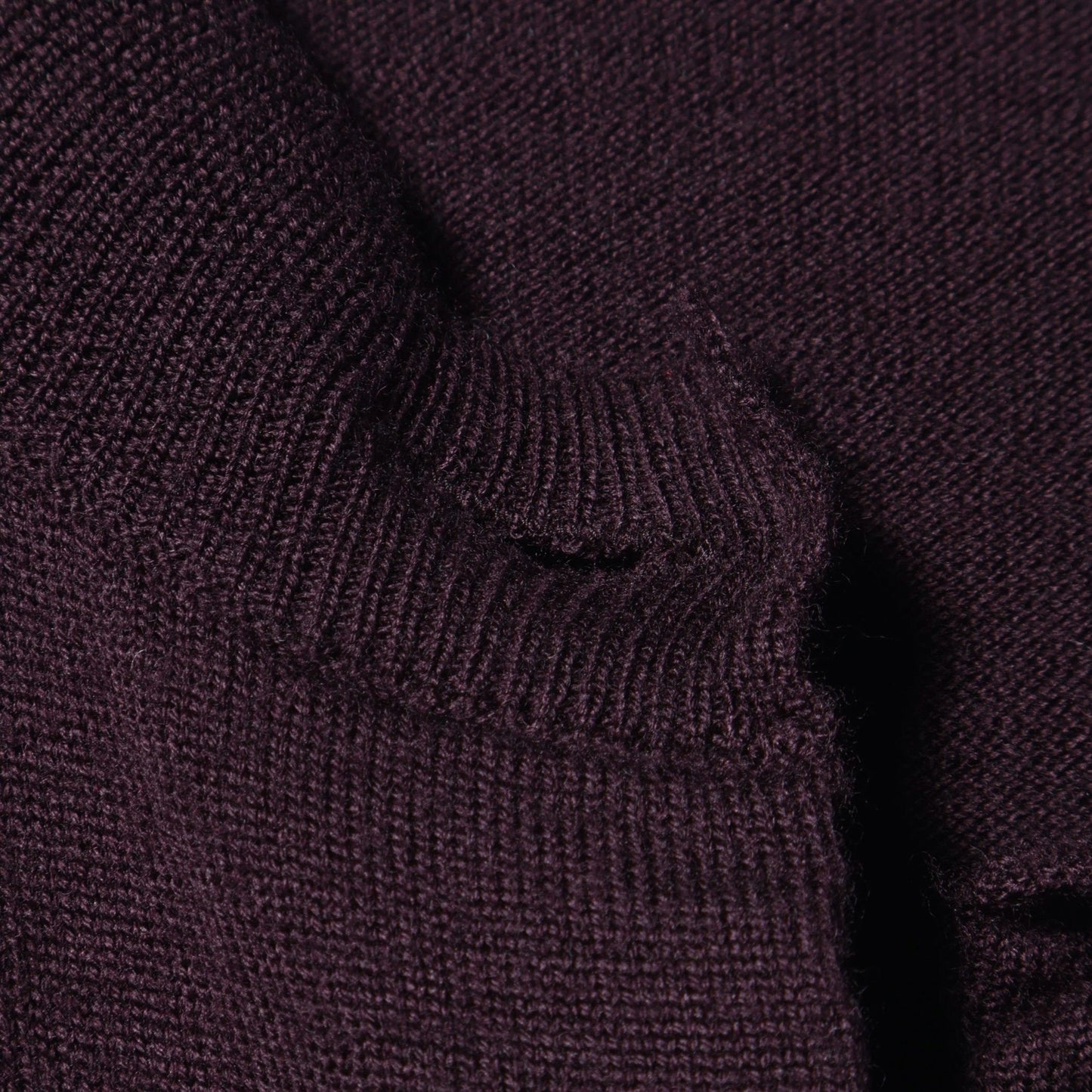 MERINO WOOL KNIT