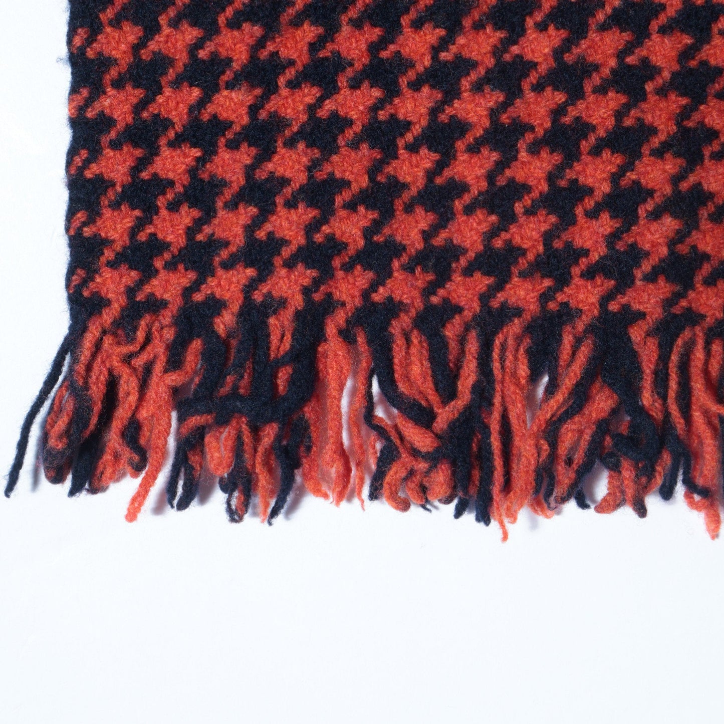 CHUNKY DOGTOOTH SCARF