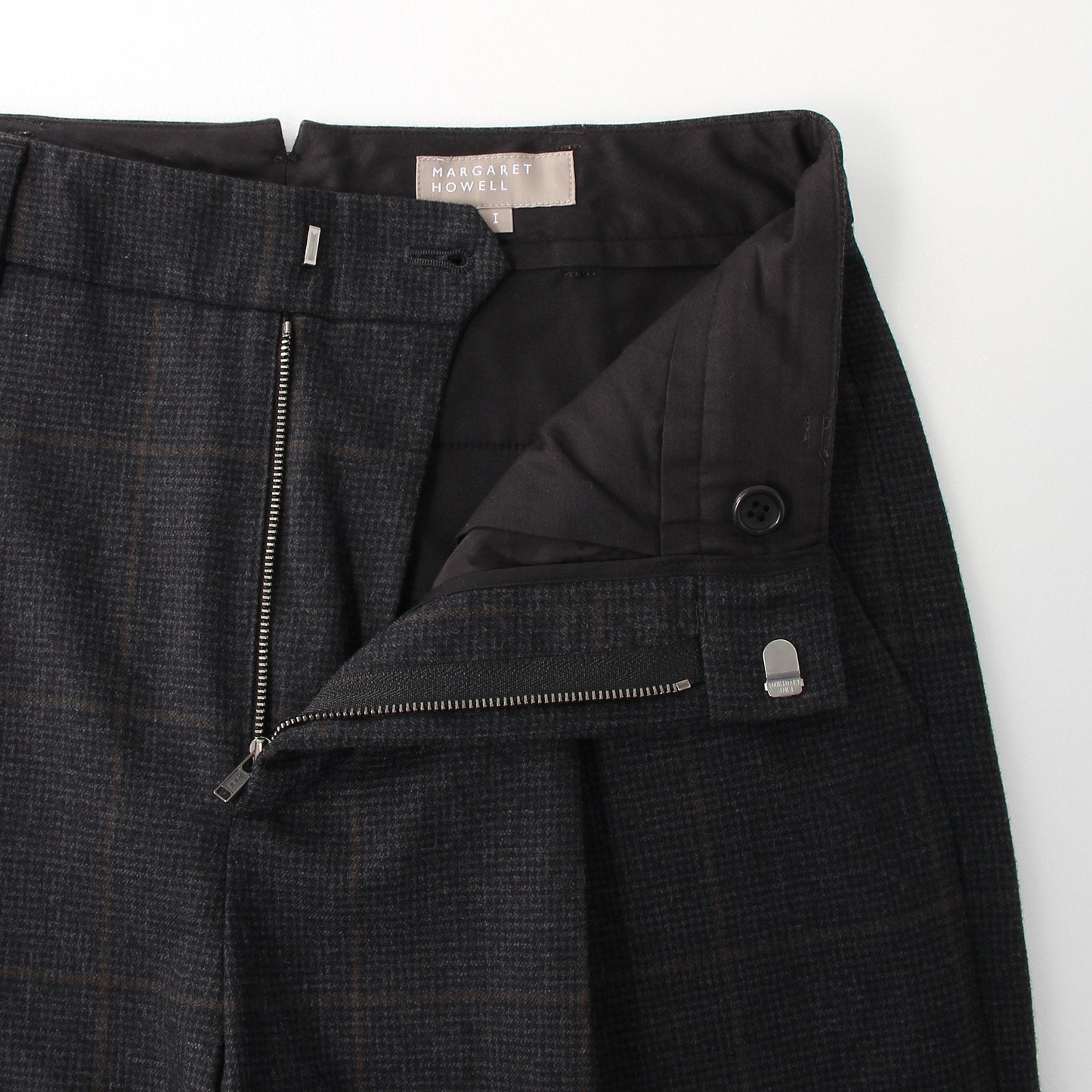 FINE WOOL FLANNEL TROUSERS