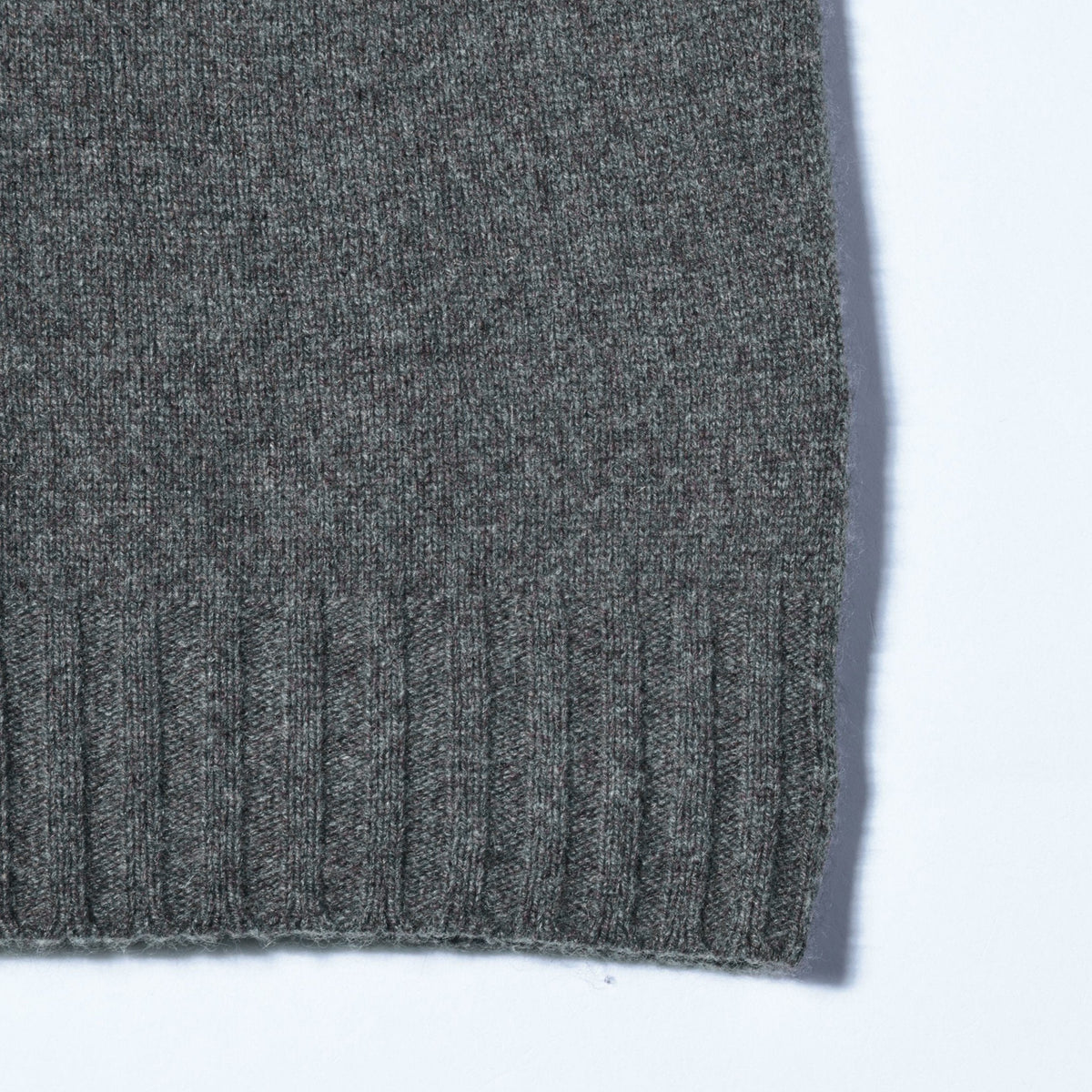 CASHMERE SLEEVELESS ROLL NECK KNIT
