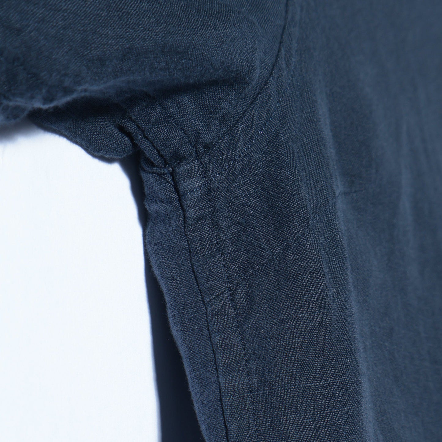 LIGHTWEIGHT LINEN SHIRT