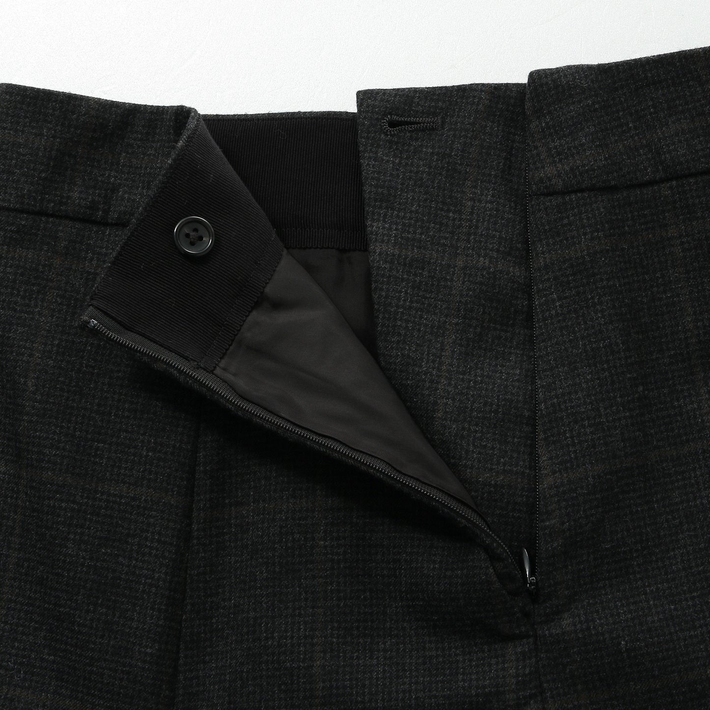 FINE WOOL FLANNEL SKIRT