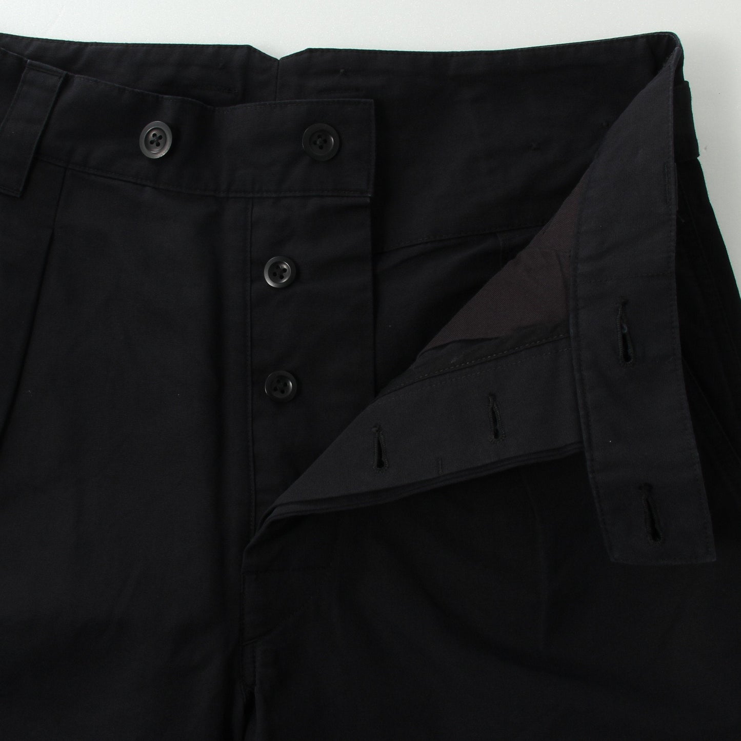 WA-SHI COTTON PLAINWEAVE TROUSERS