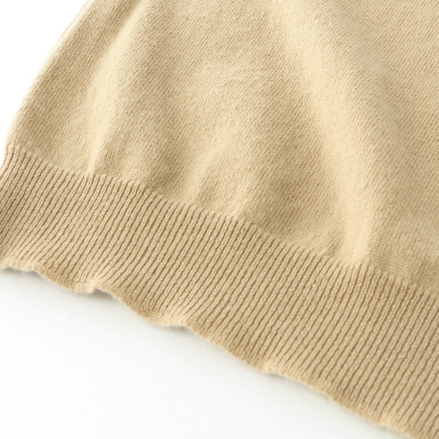 WIDE V NECK KNIT
