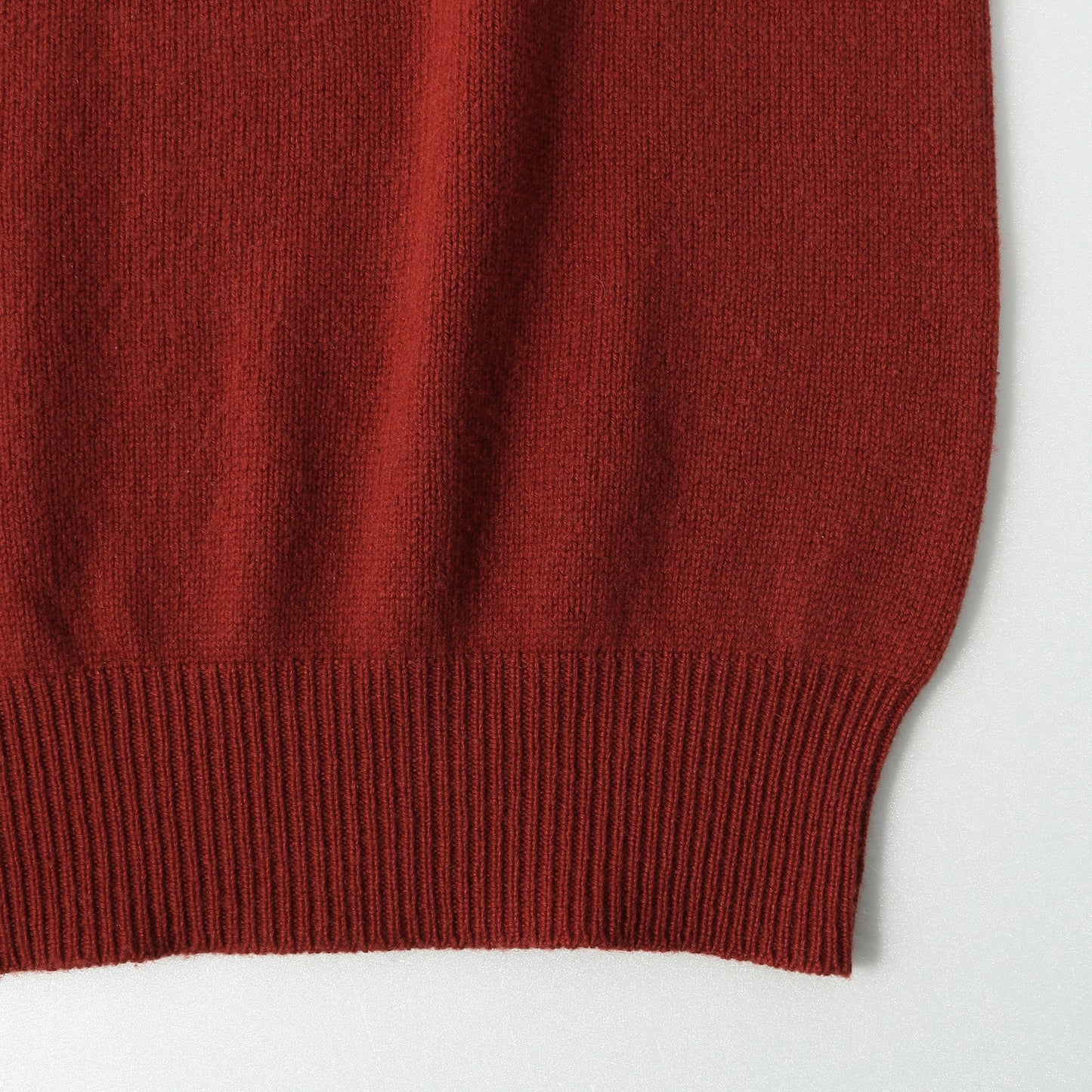 CLASSIC CREW NECK KNIT