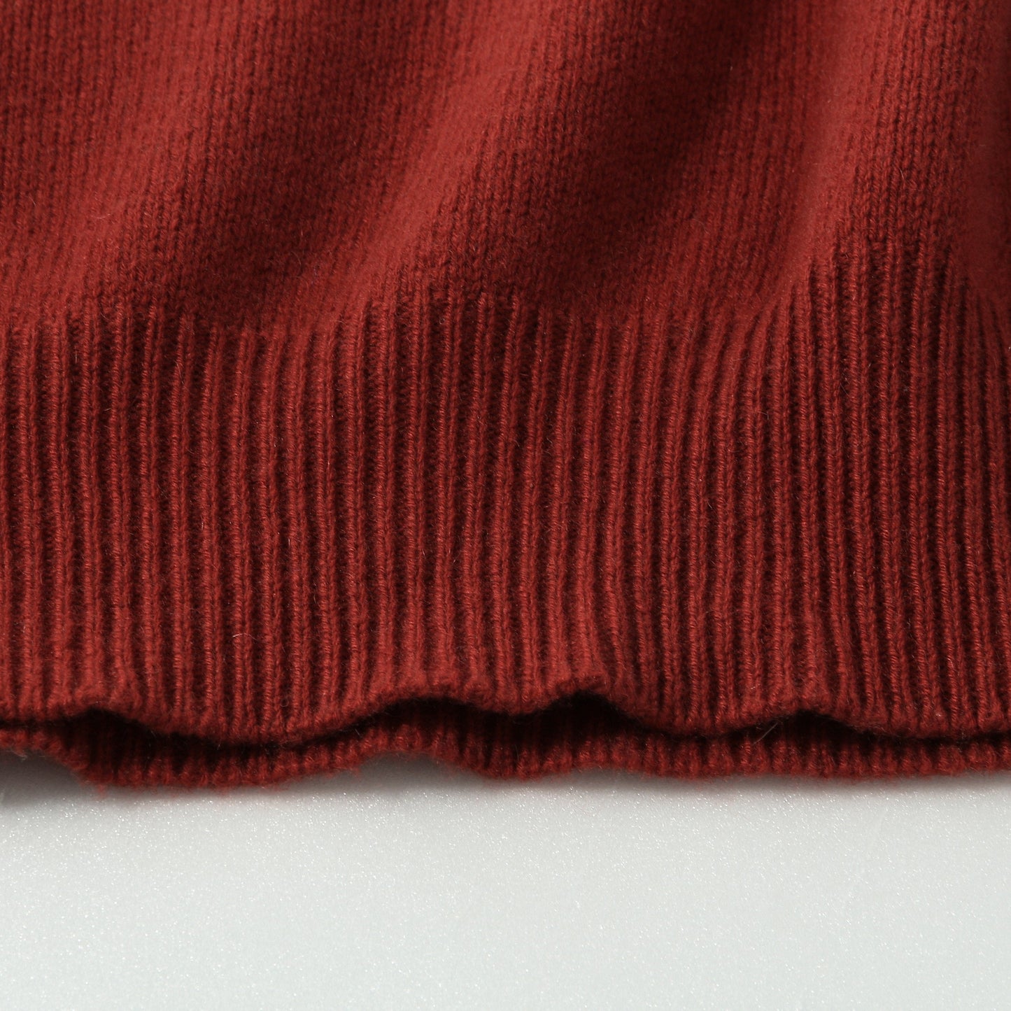 CLASSIC CREW NECK KNIT