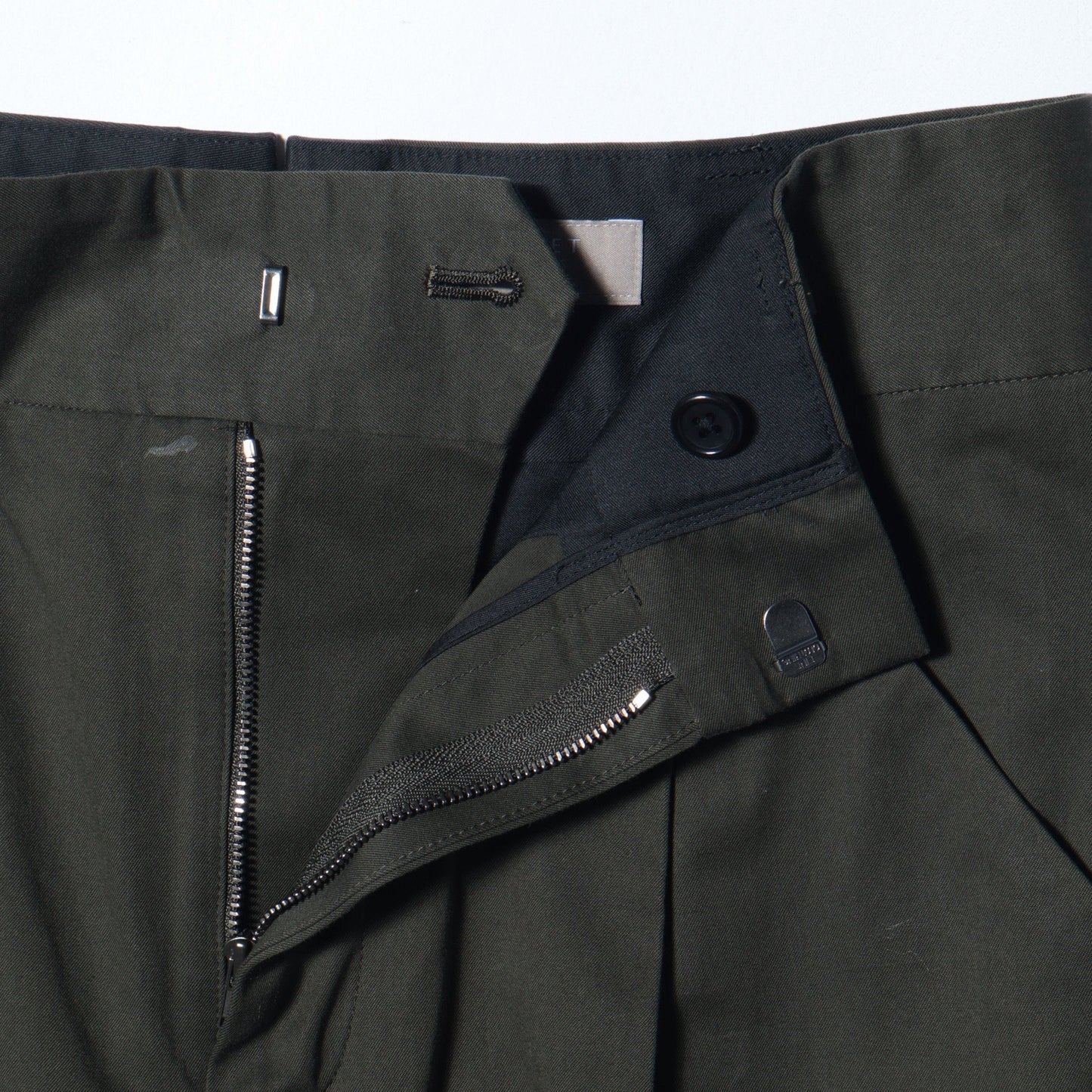 DENSE FINE COTTON TWILL TROUSERS