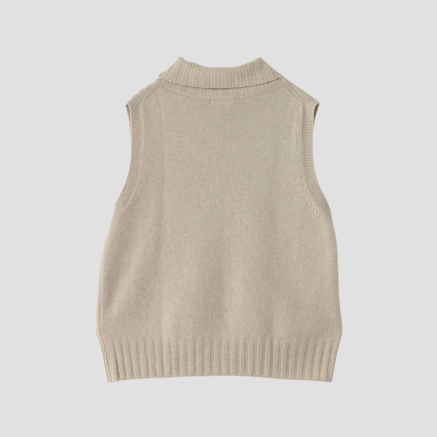 SLEEVELESS ROLL NECK KNIT