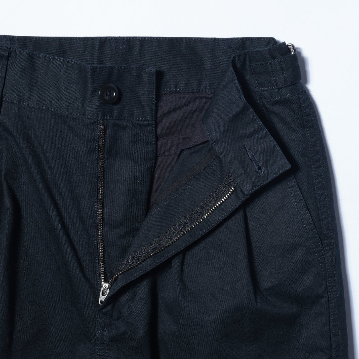 WASHED CHINO COTTON(MHL SHOP限定) TROUSERS