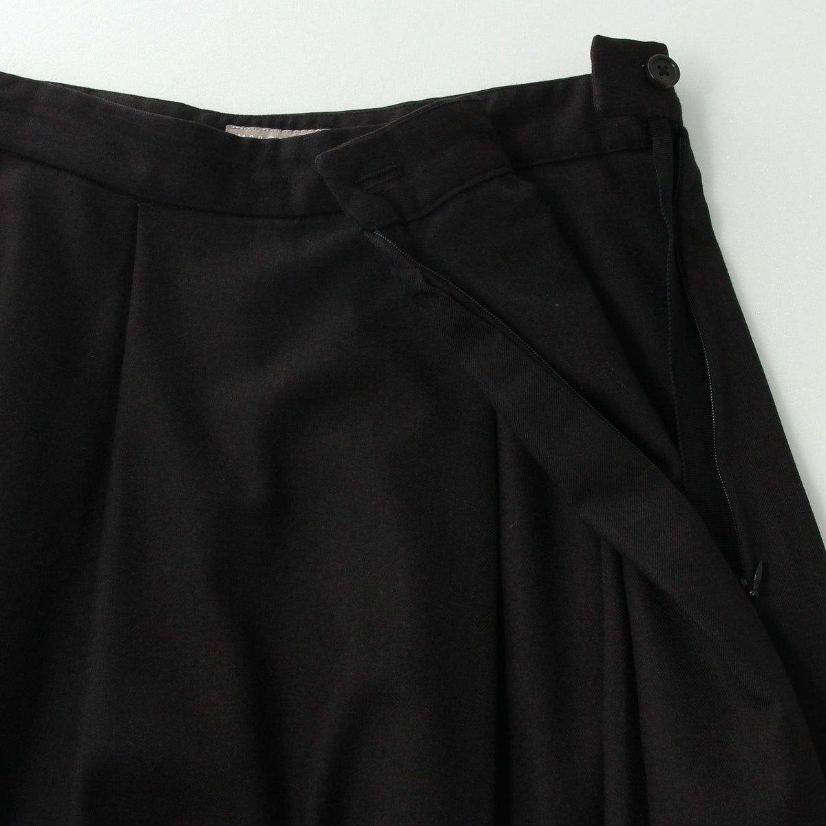 FINE WOOL FLANNEL SKIRT