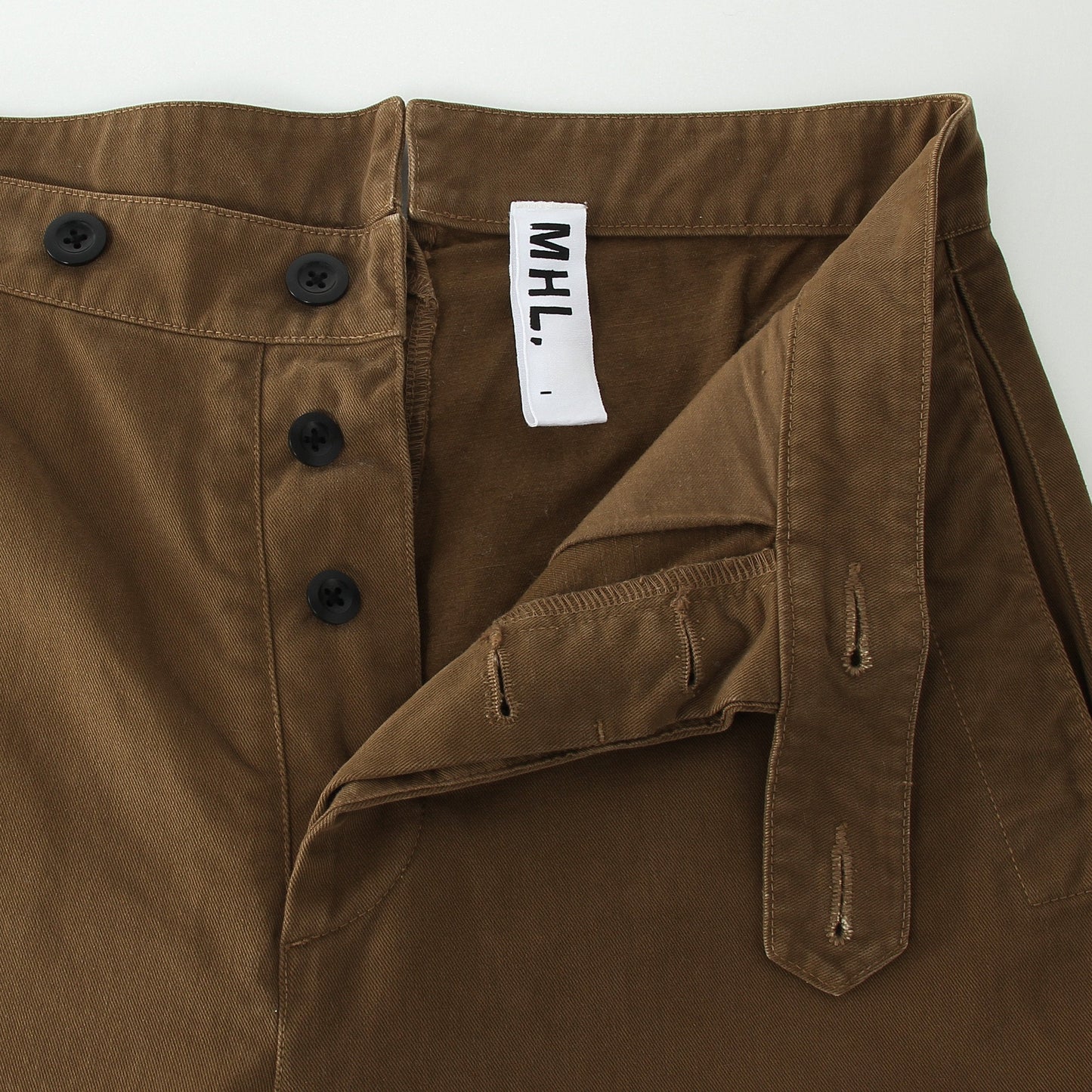 BASIC BRUSHED CHINO TROUSERS