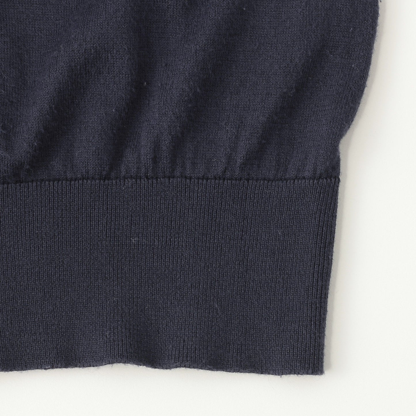 BUTTON BACK -  JOHN SMEDLEY KNIT