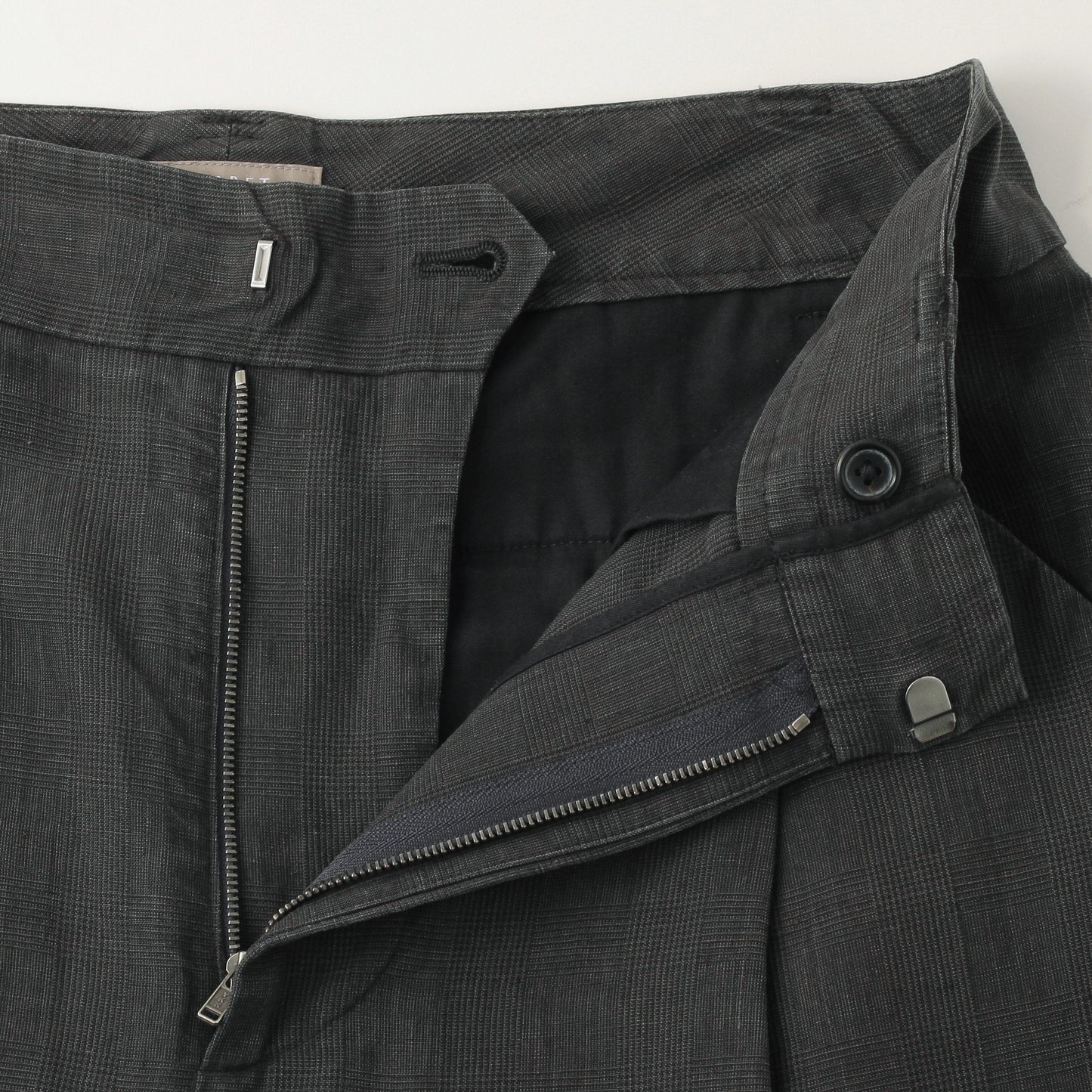LINEN TROUSERS