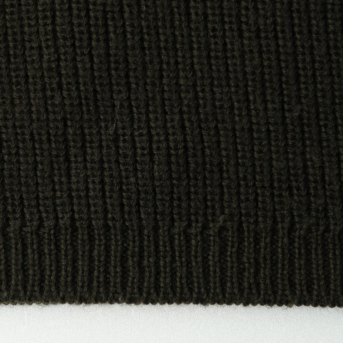 LIGHTWEIGHT WOOL KNIT