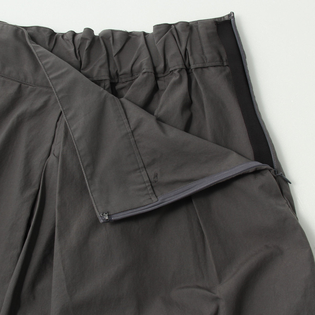 WASHED COTTON POPLIN TROUSERS