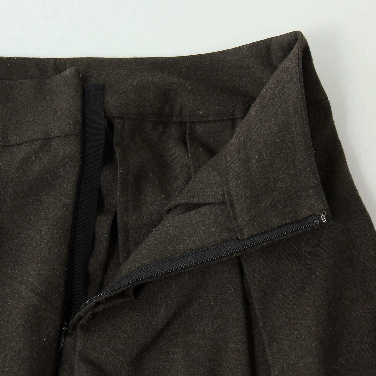 FINE WOOL FLANNEL SKIRT