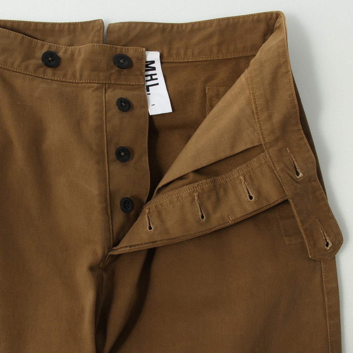 BASIC BRUSHED CHINO TROUSERS