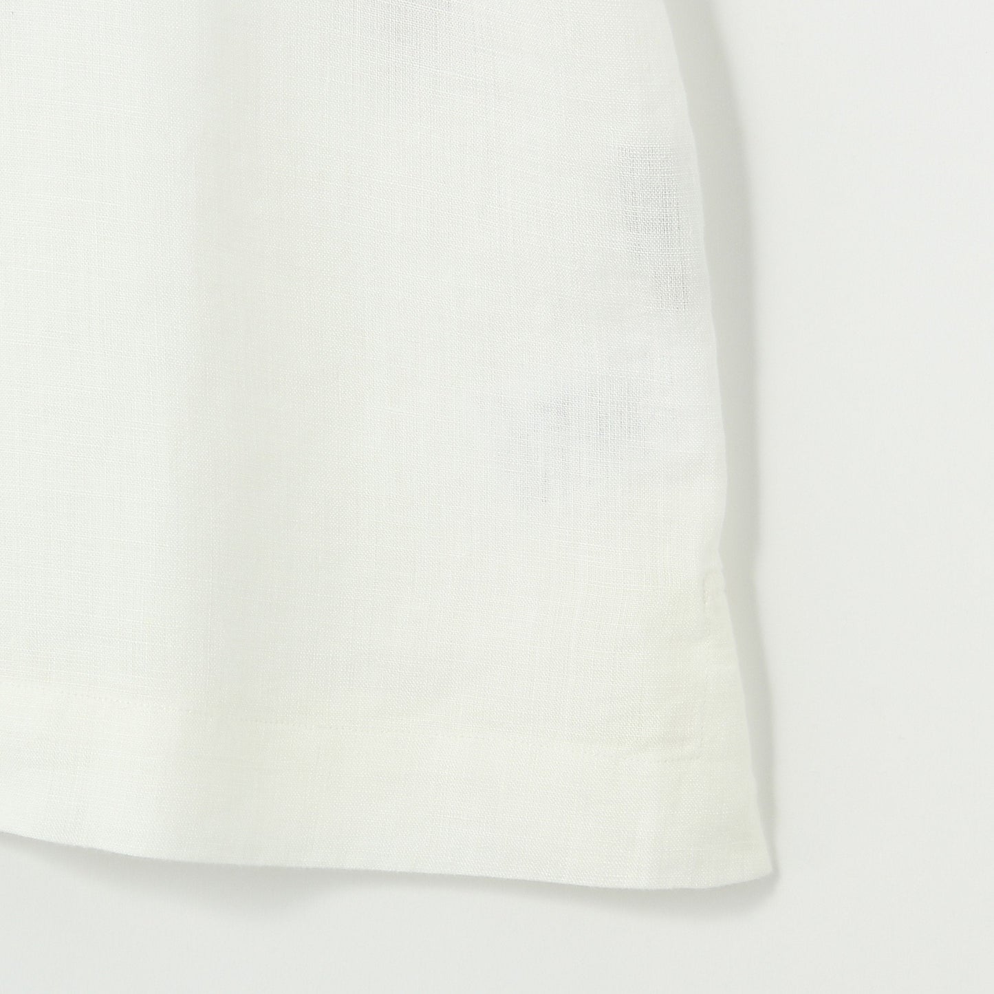 CLEAN LINEN SHIRT