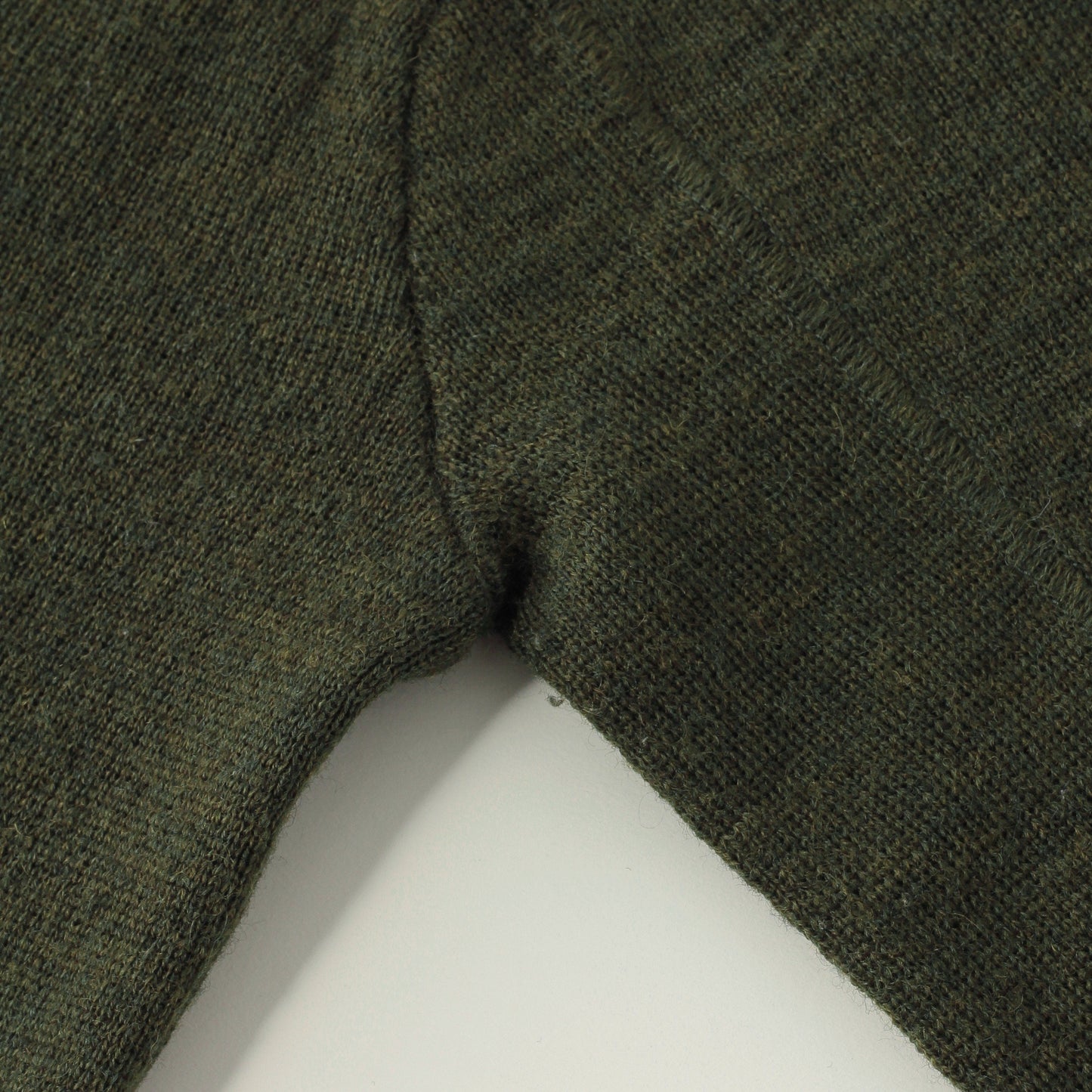 PURE WOOL KNIT