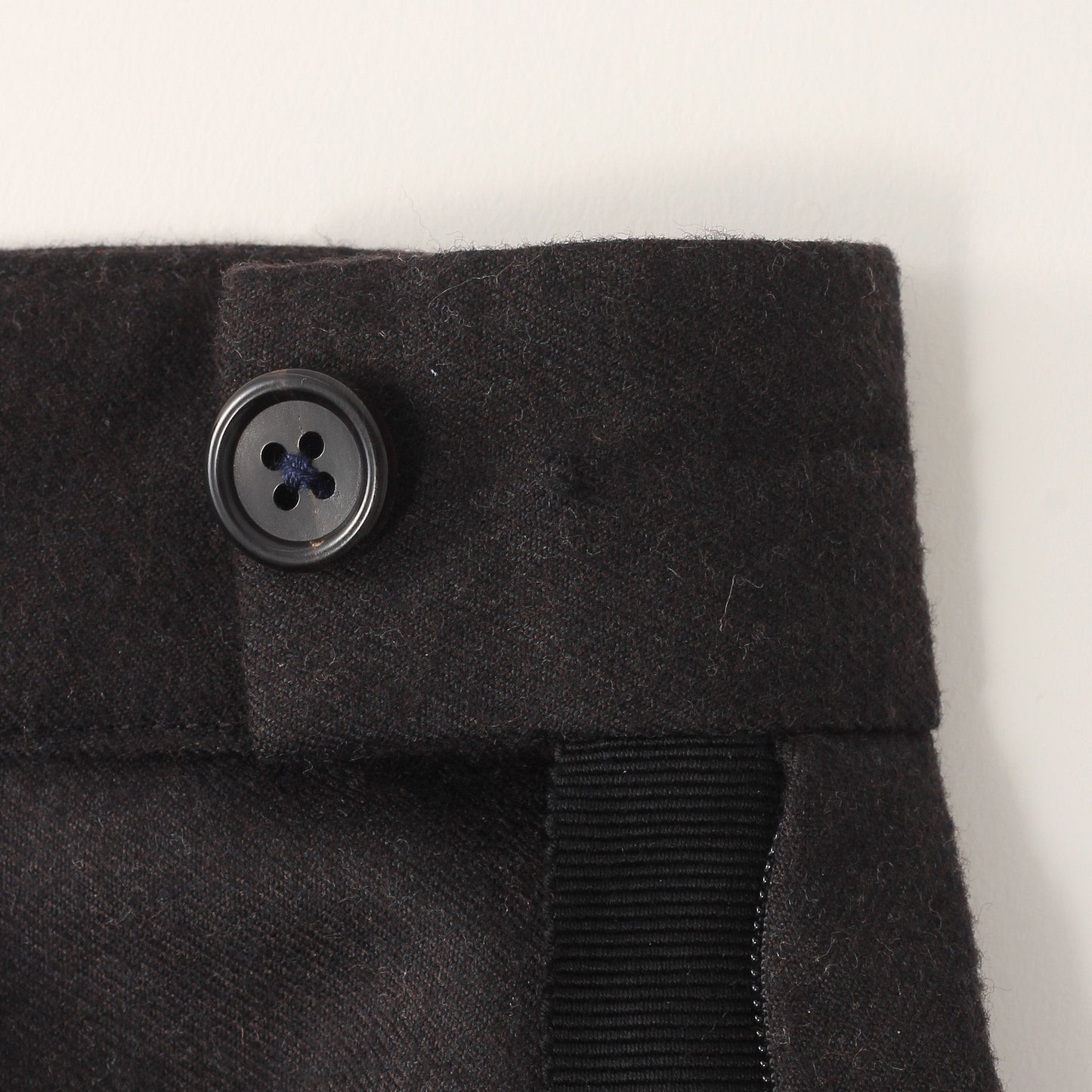 FINE WOOL FLANNEL SKIRT
